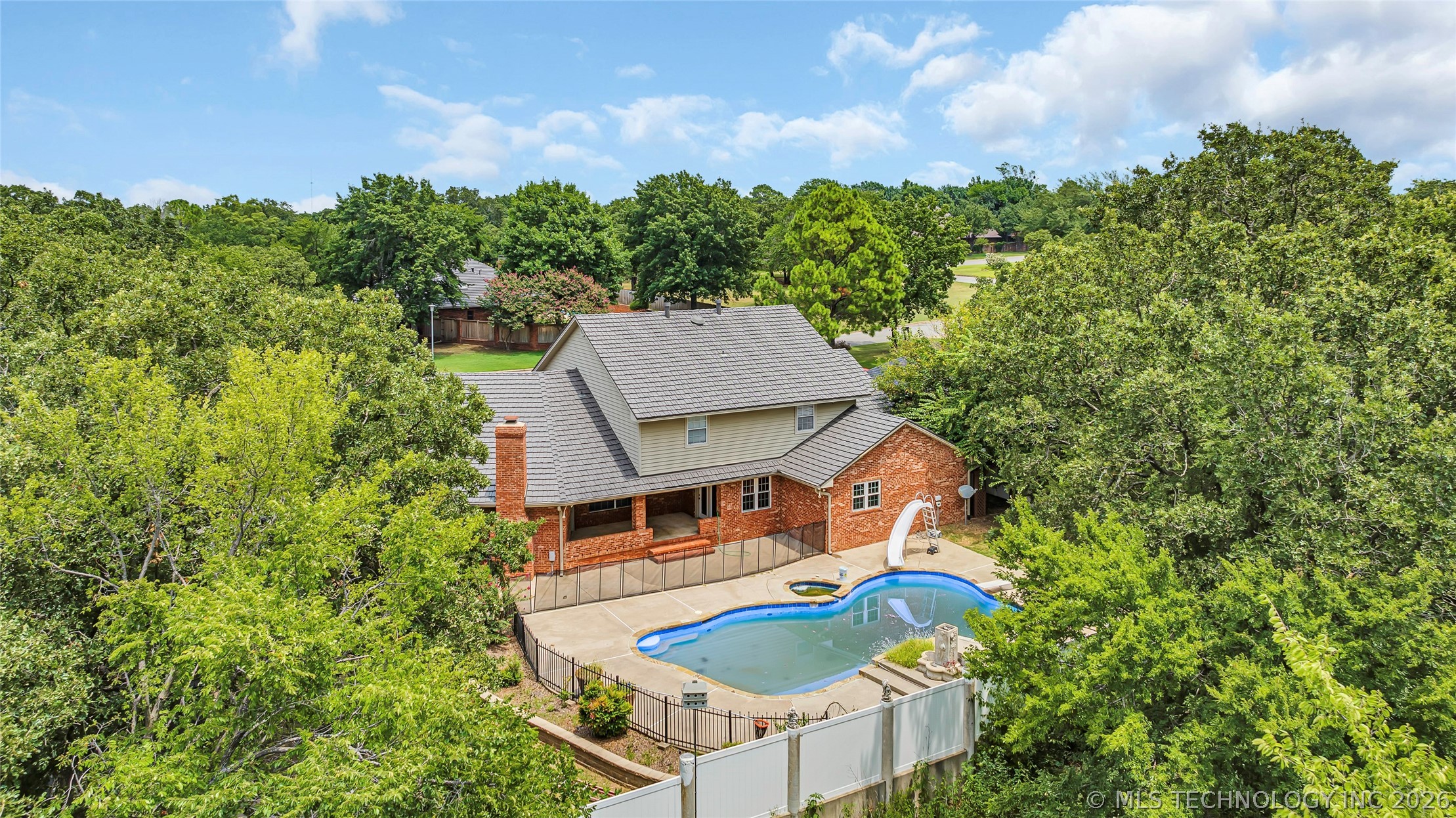 2800 Ridgeway Property Photo 48