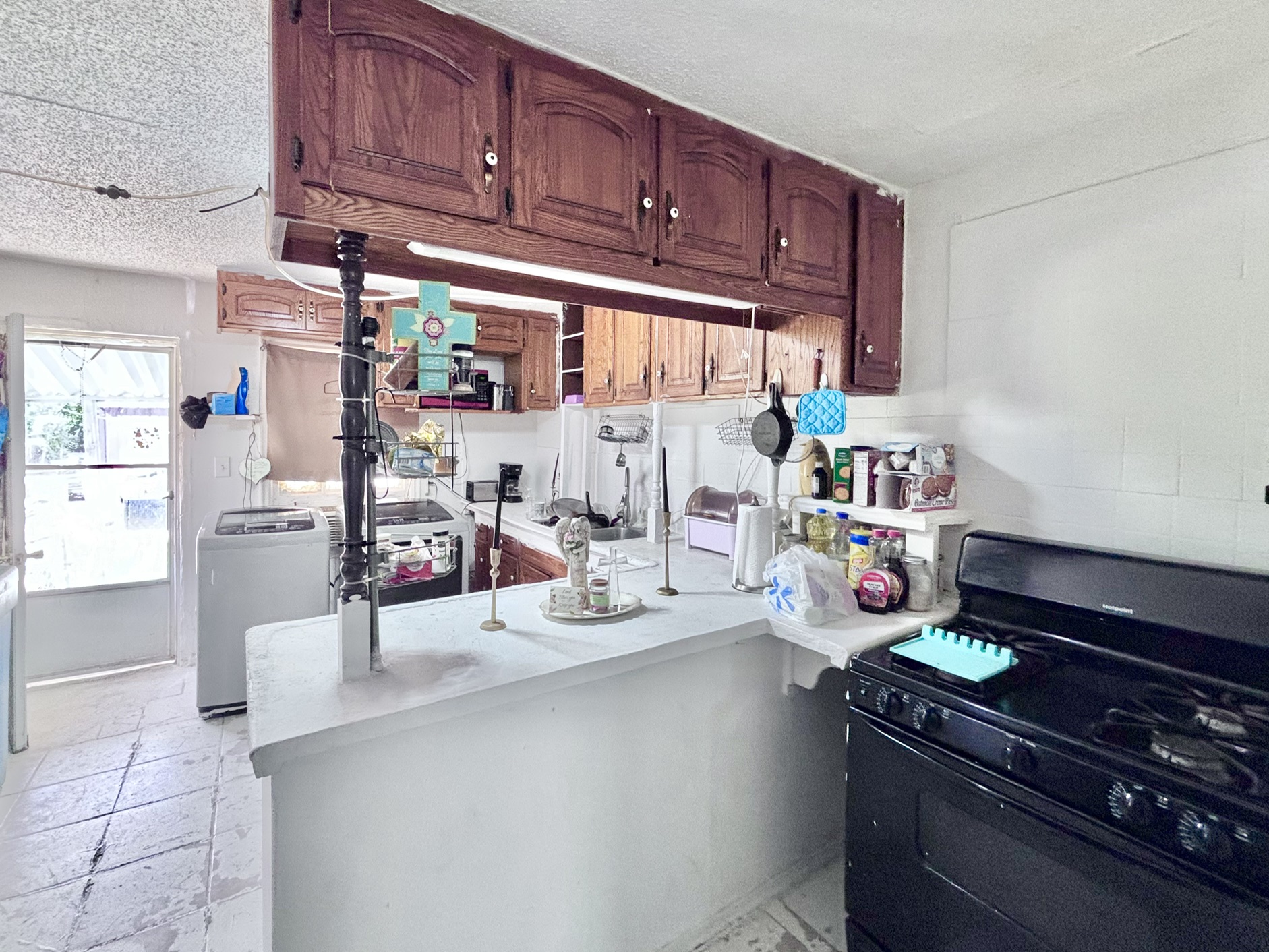 1827 W Archer Street Property Photo 3