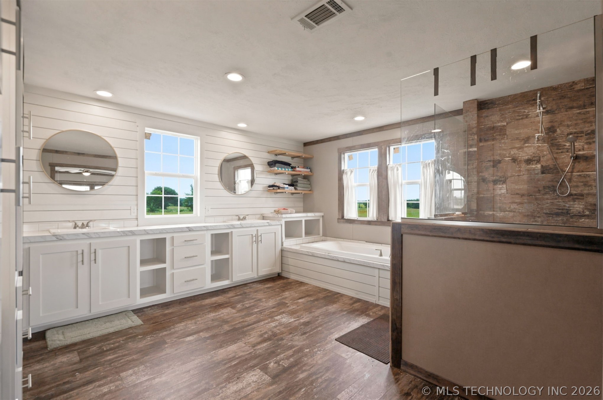 17762 Harreld Road Property Photo 14