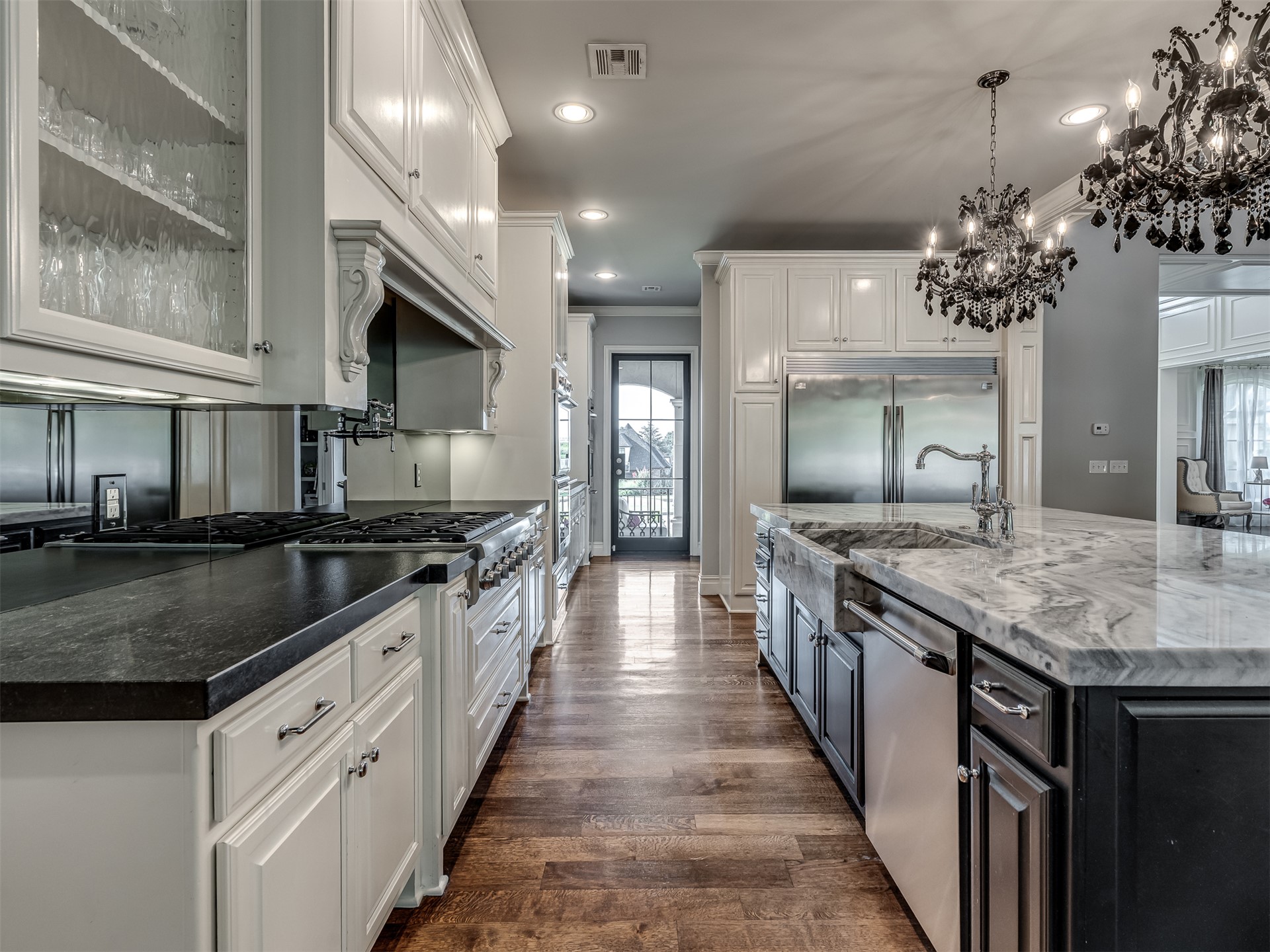 10704 S Holley Street Property Photo 12