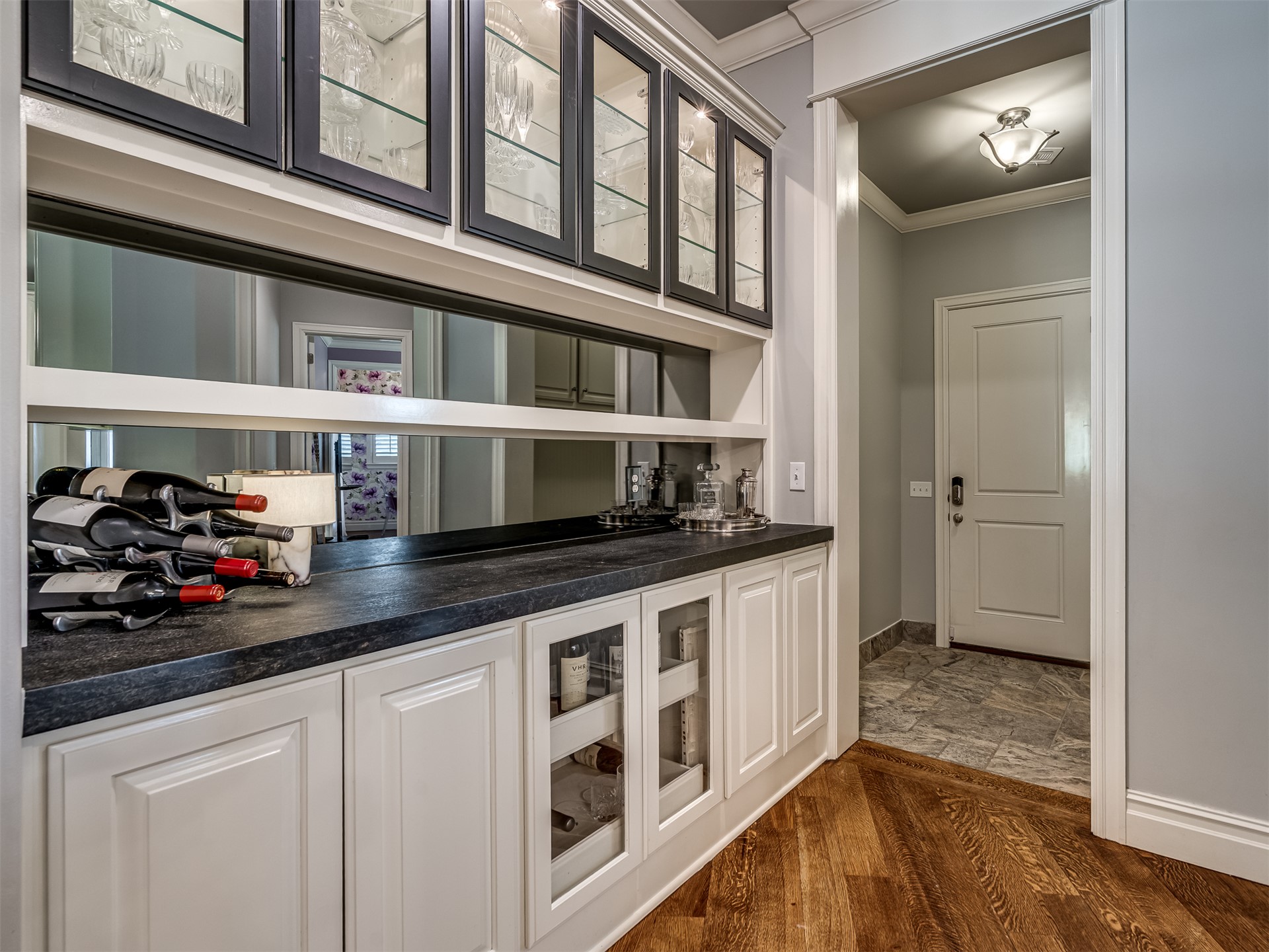 10704 S Holley Street Property Photo 16