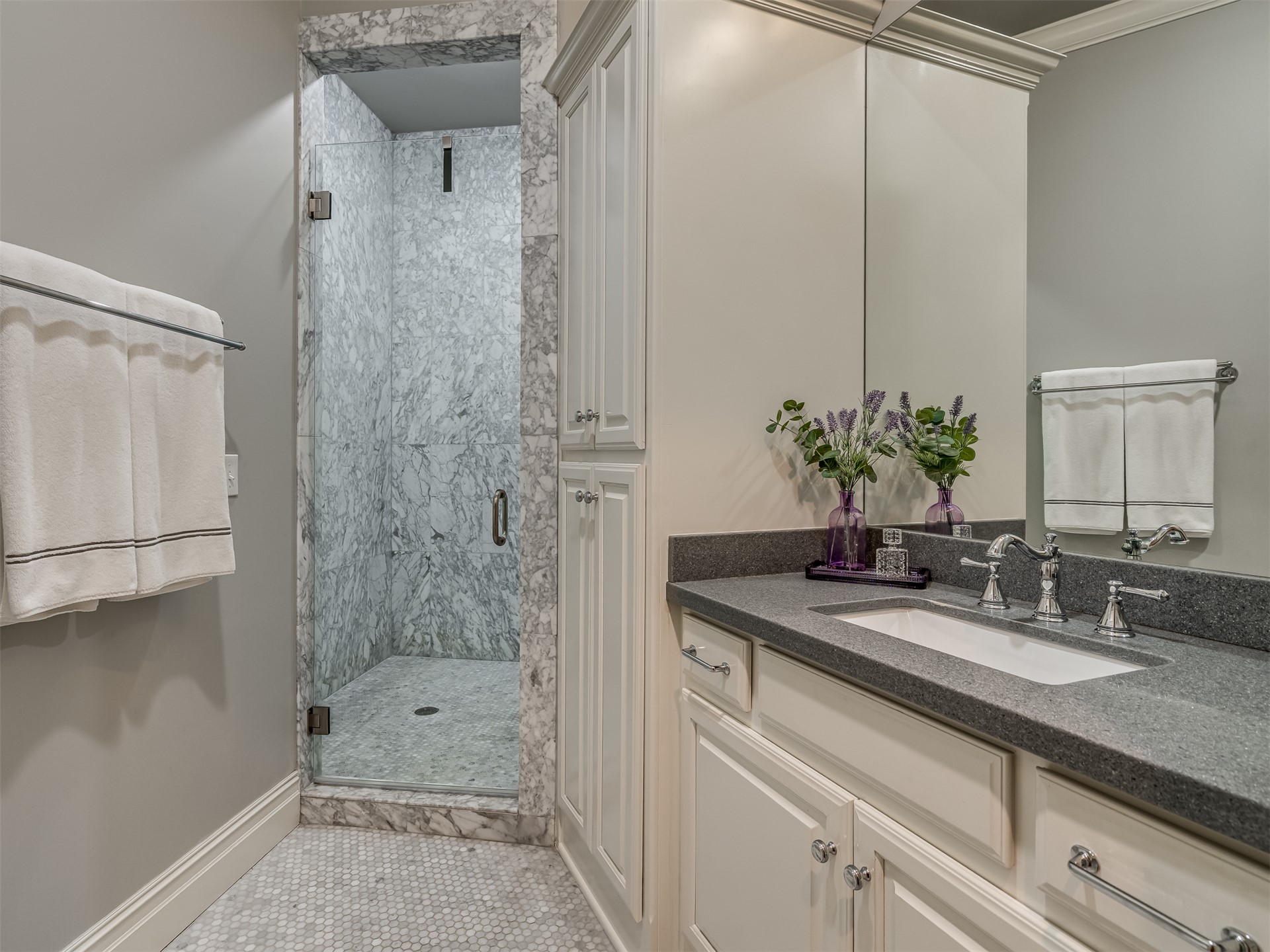 10704 S Holley Street Property Photo 21
