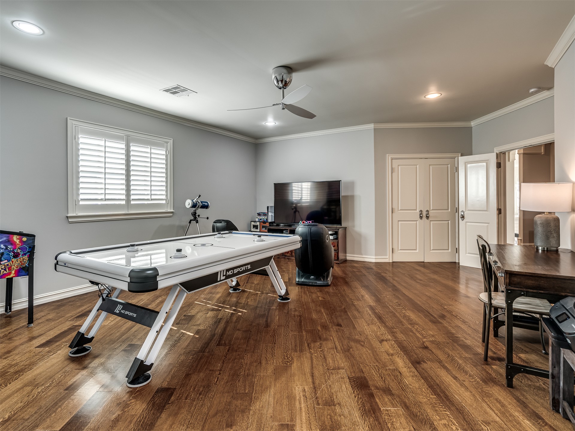 10704 S Holley Street Property Photo 47