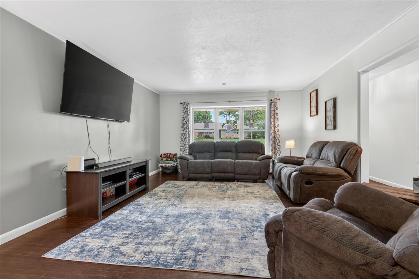 1621 Harris Drive Property Photo 3