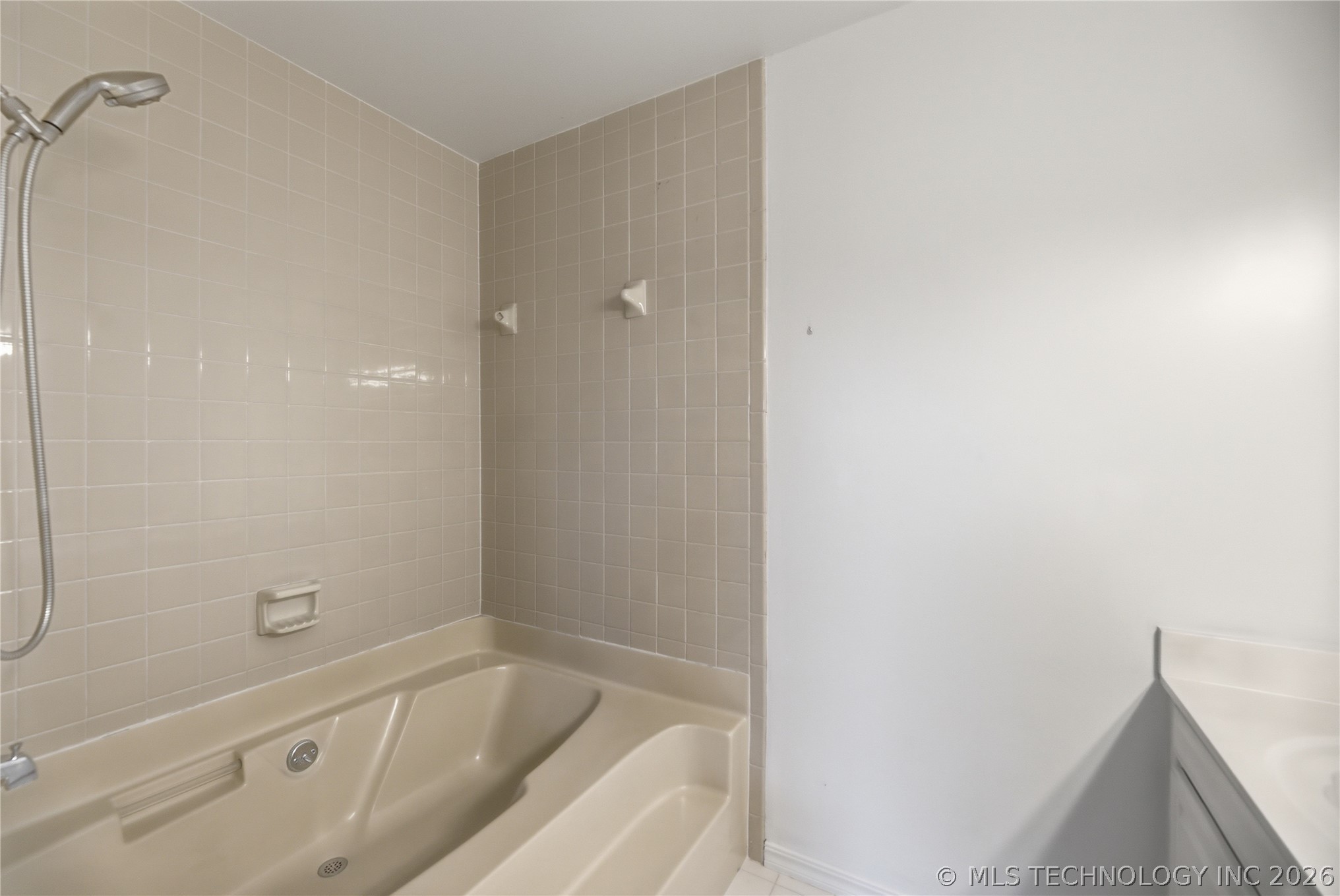 4636 S Gary Place Property Photo 8