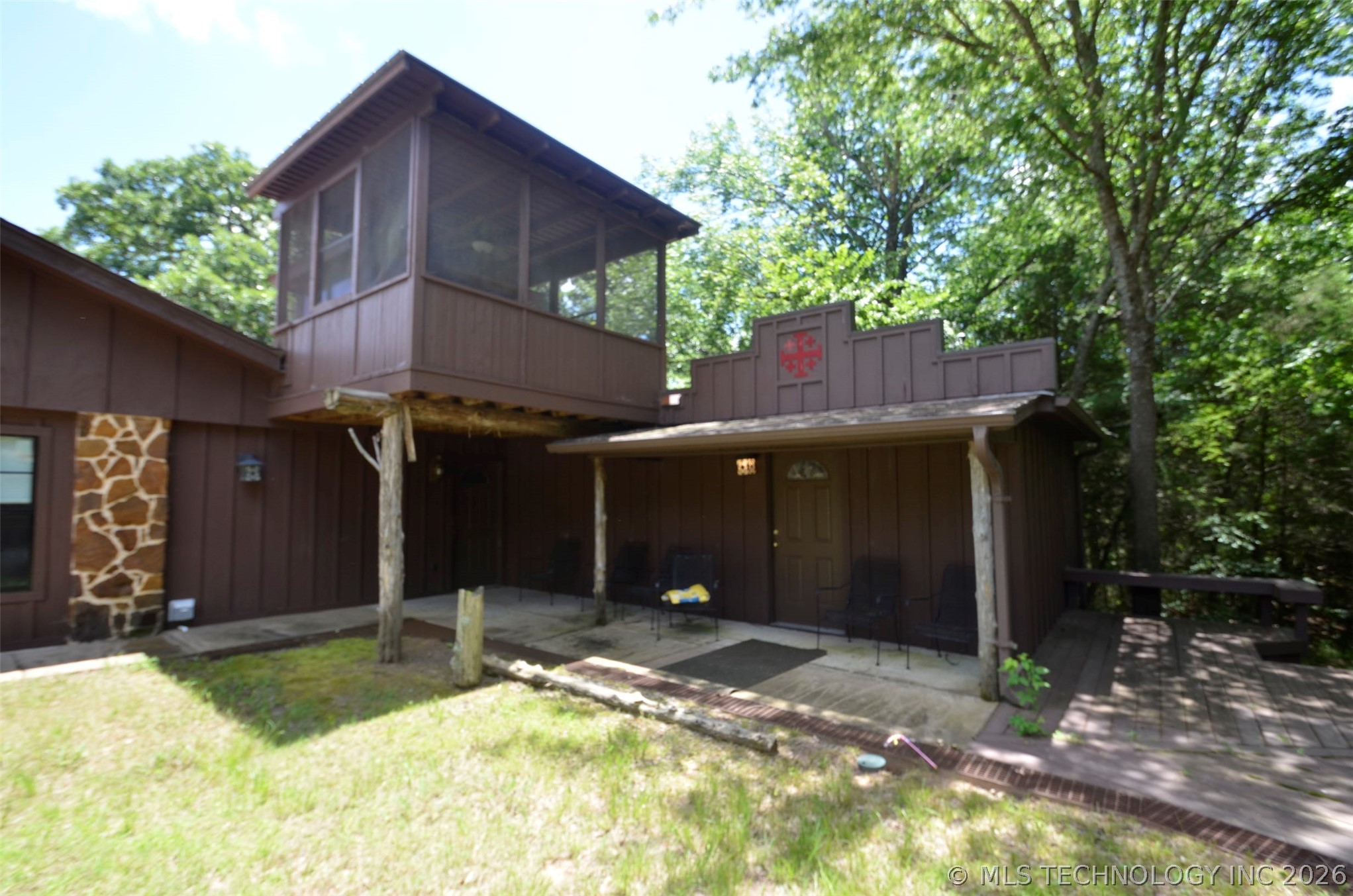 6283 Chickasaw Road Property Photo 9