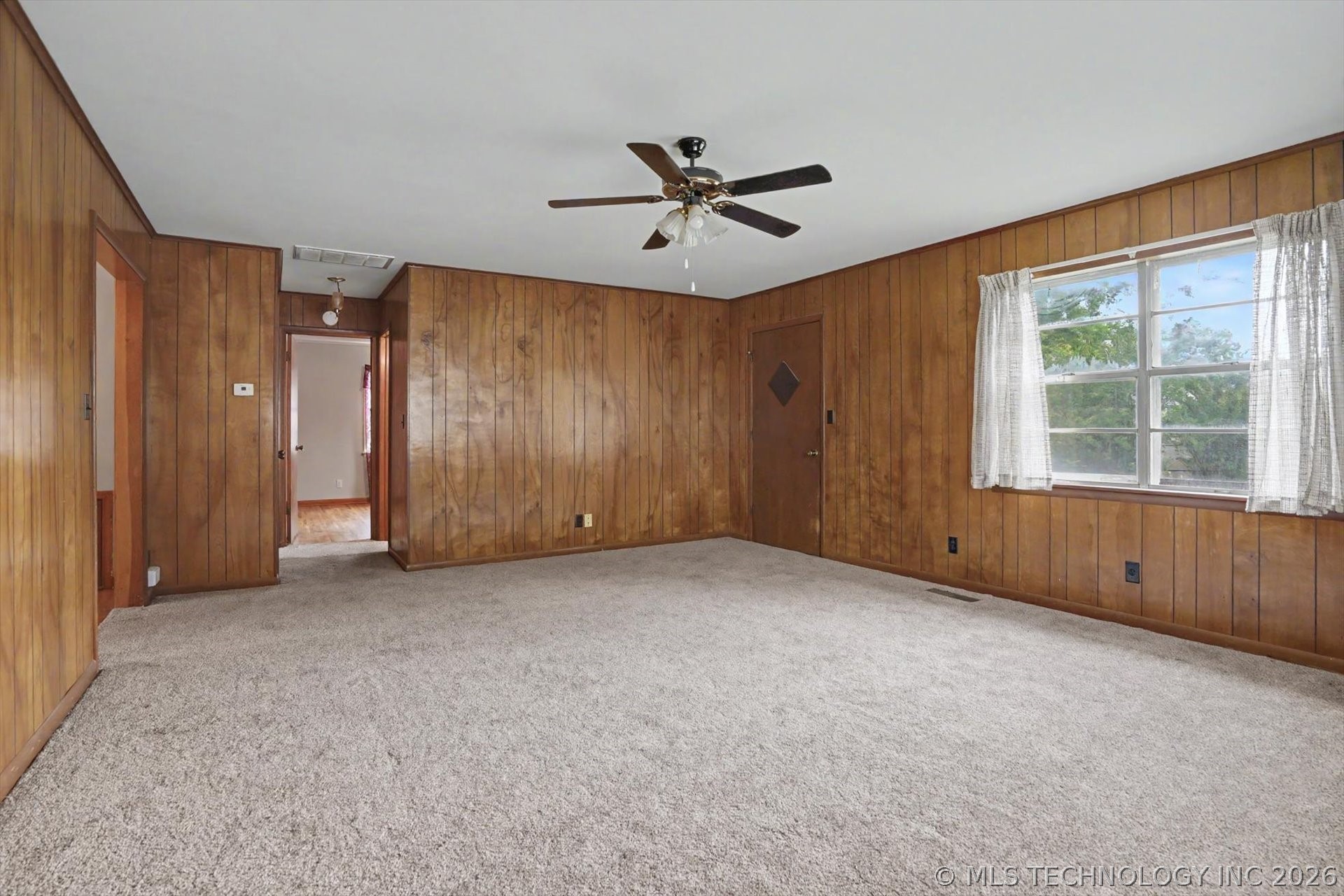 1230 Maybelle Drive Property Photo 9