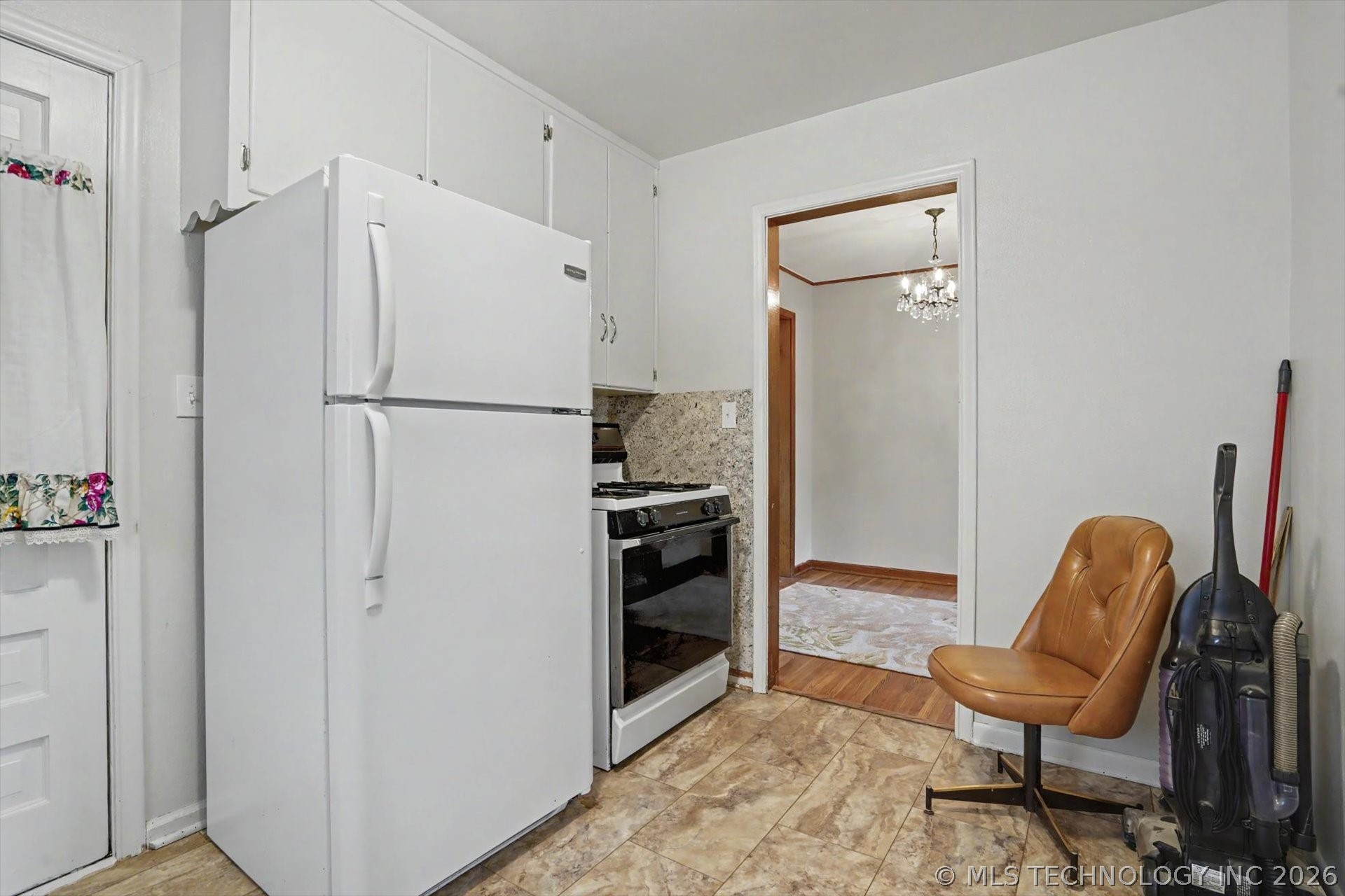 1230 Maybelle Drive Property Photo 12