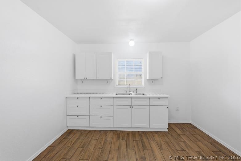 822 W 10th Property Photo 11