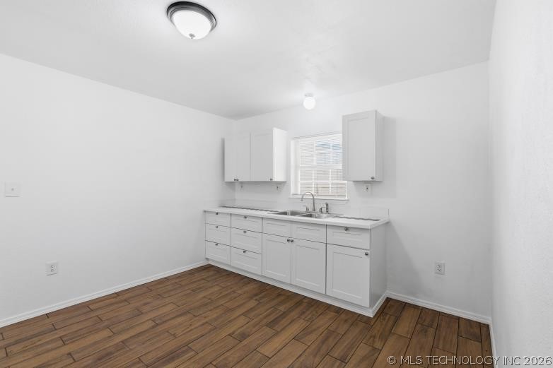 822 W 10th Property Photo 14