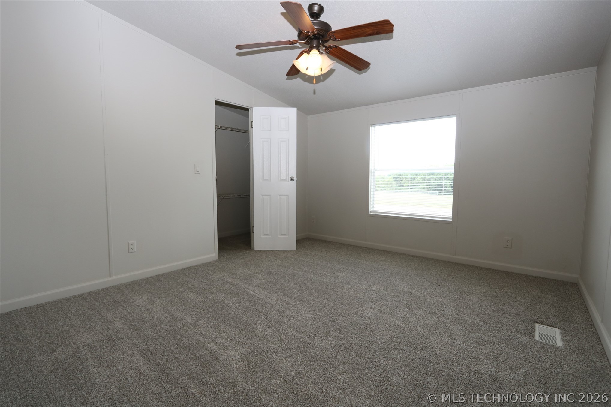 14067 Ridge Road Property Photo 14