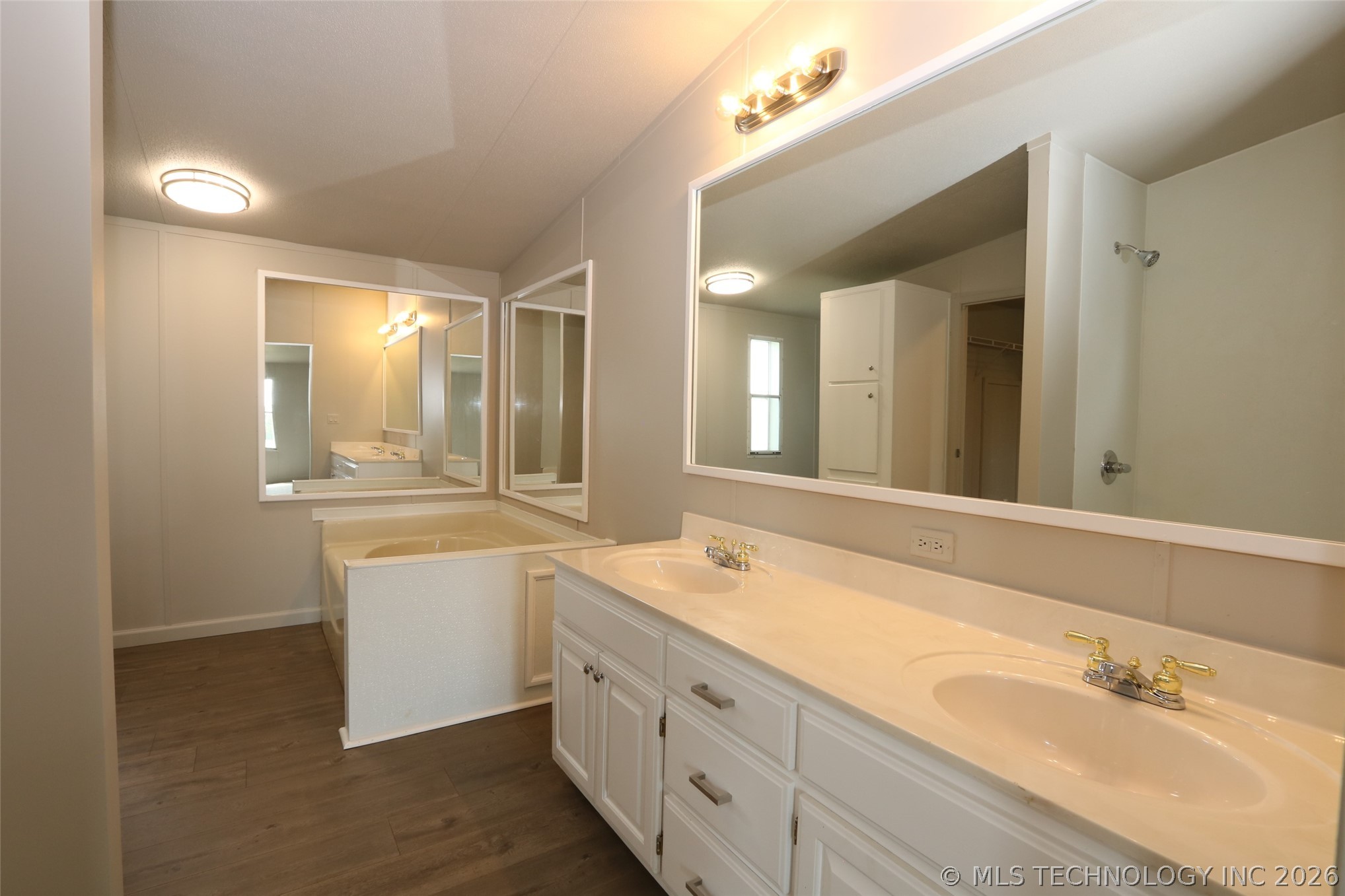 14067 Ridge Road Property Photo 20