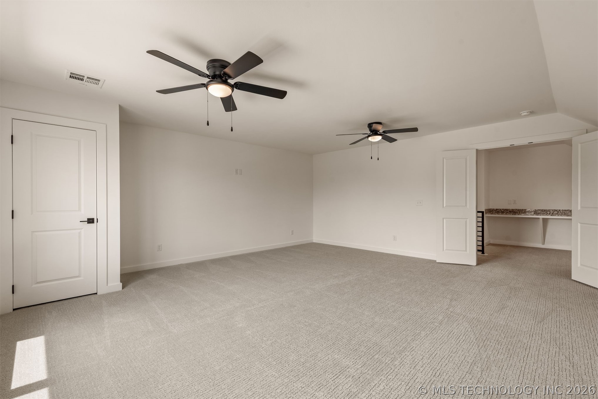 2402 E Northampton Street Property Photo 48