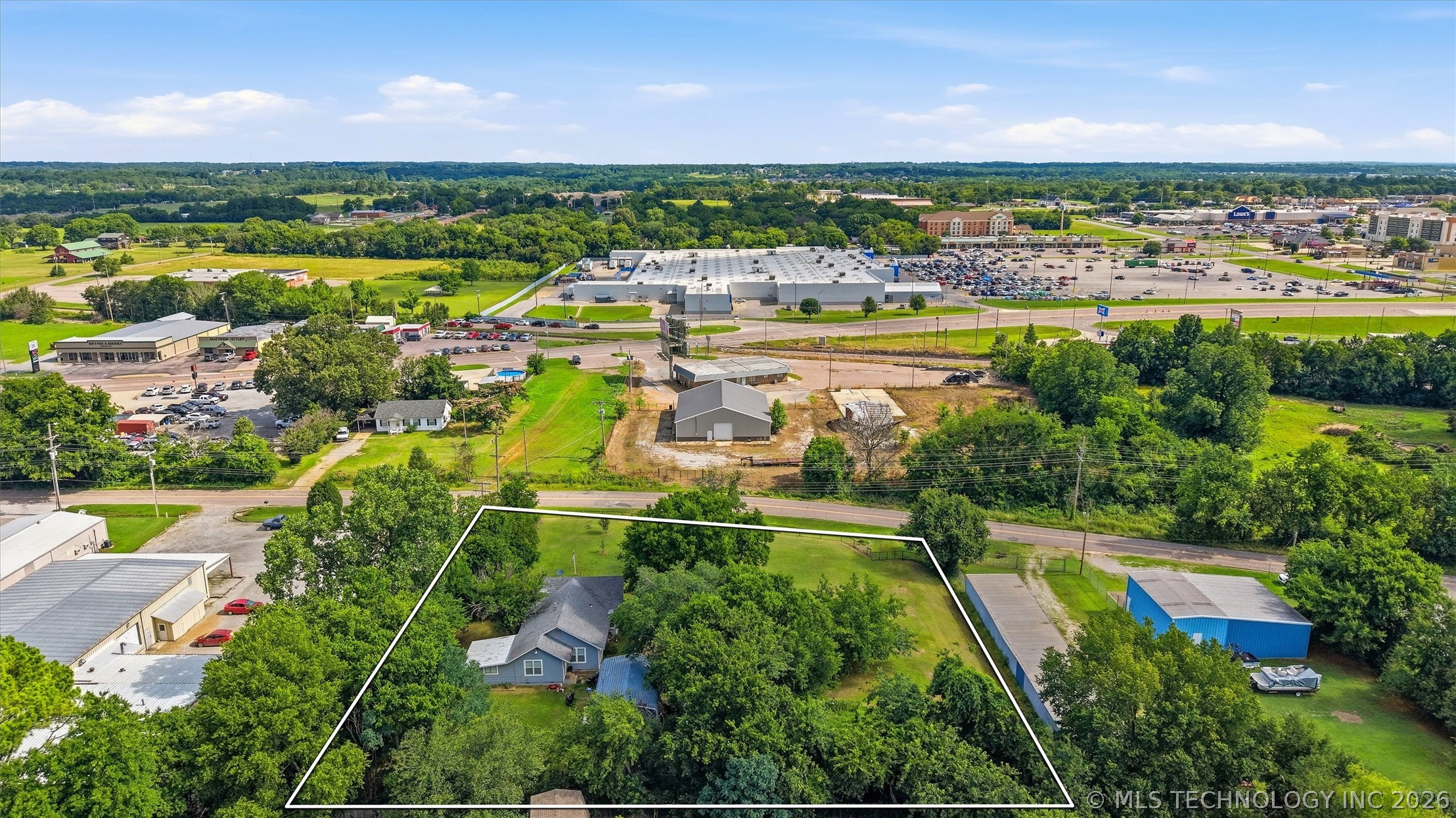 3615 W Arkansas Street Property Photo 5