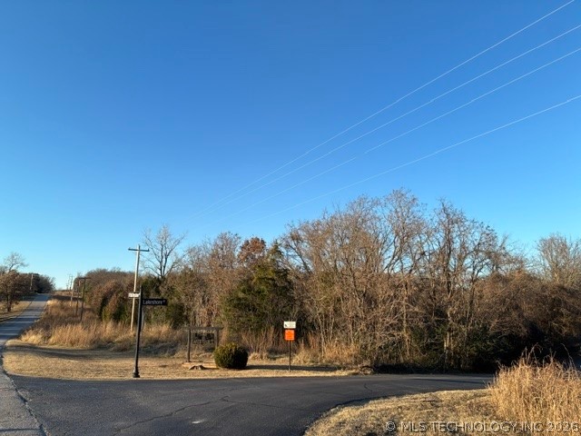 2808 W Oak Drive Property Photo 2