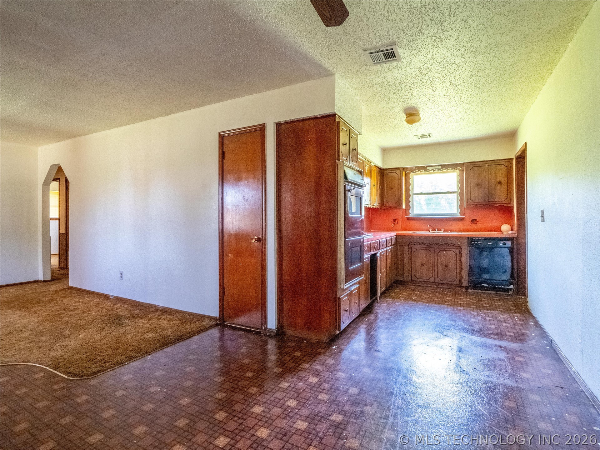 708 S 6th Street Property Photo 8