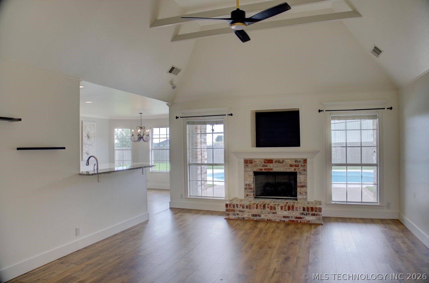 13210 E 88th Street N Property Photo 5