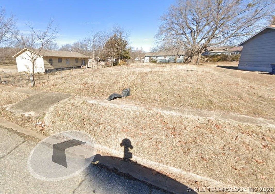327 W 63rd Place N