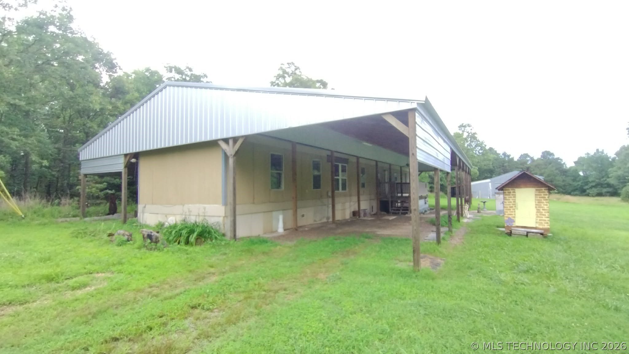 471195 E 713 Road Property Photo 3