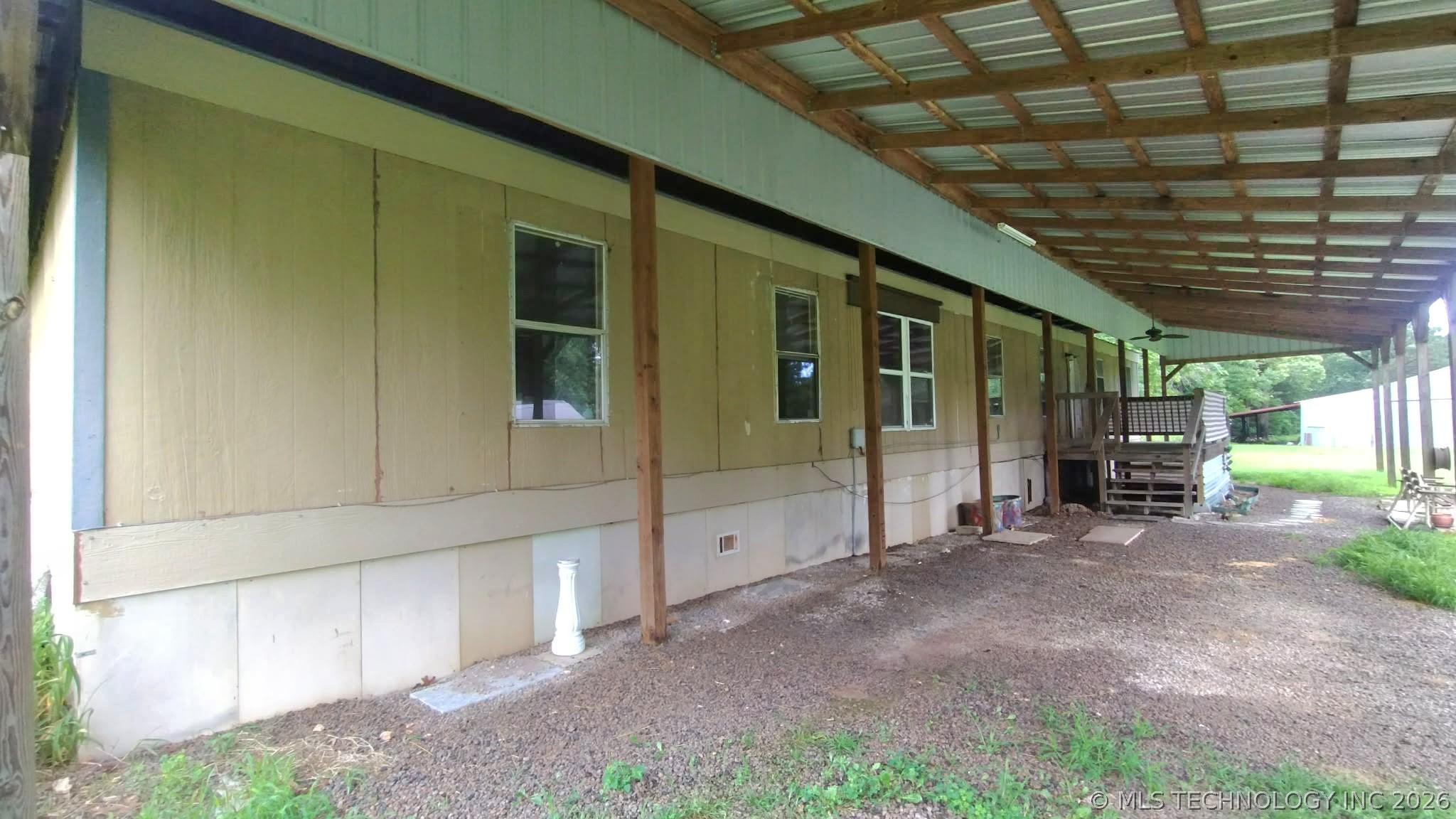 471195 E 713 Road Property Photo 4