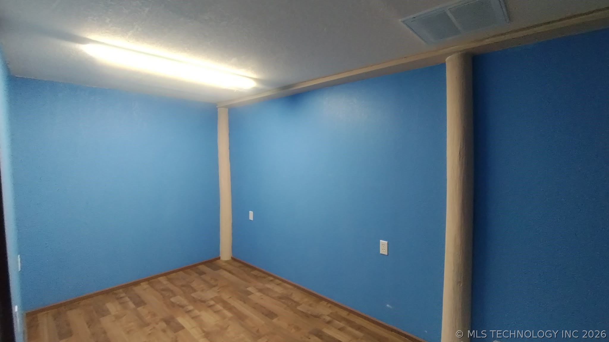 471195 E 713 Road Property Photo 25