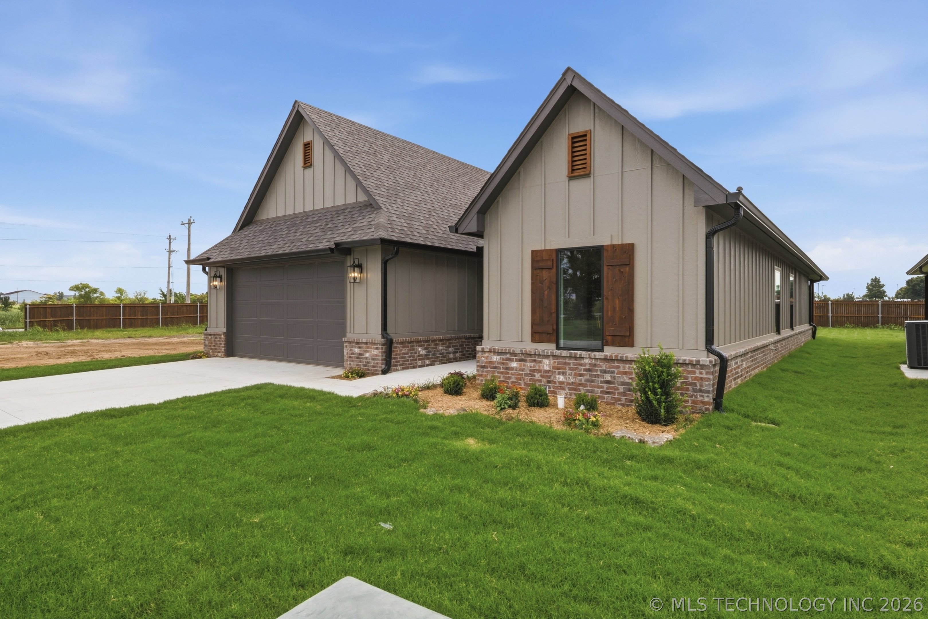 1005 S Chickasaw Street Property Photo 3
