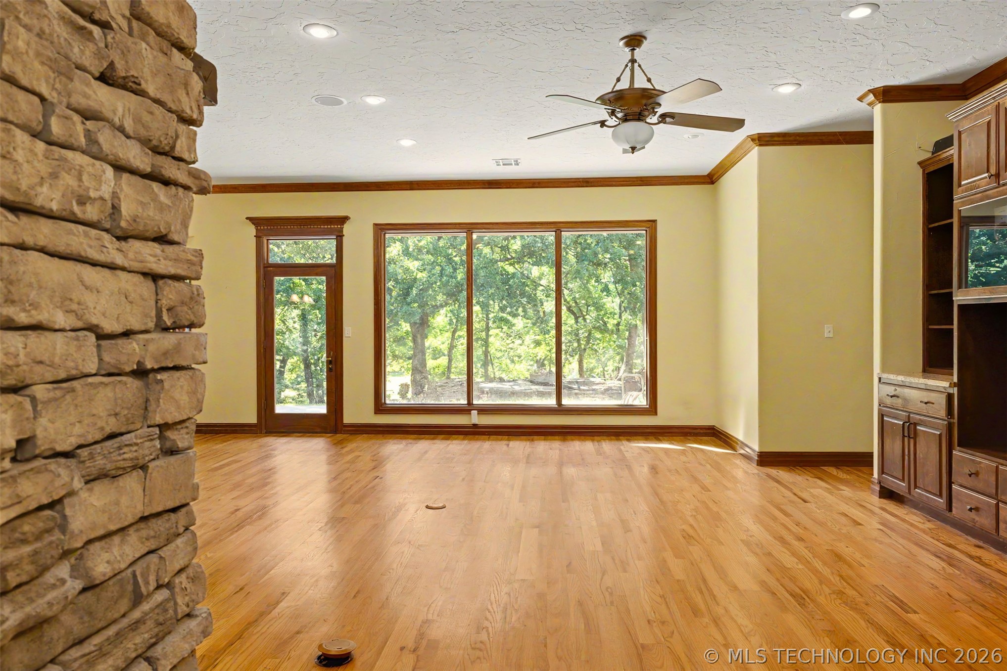 3401 N 17th W Property Photo 6