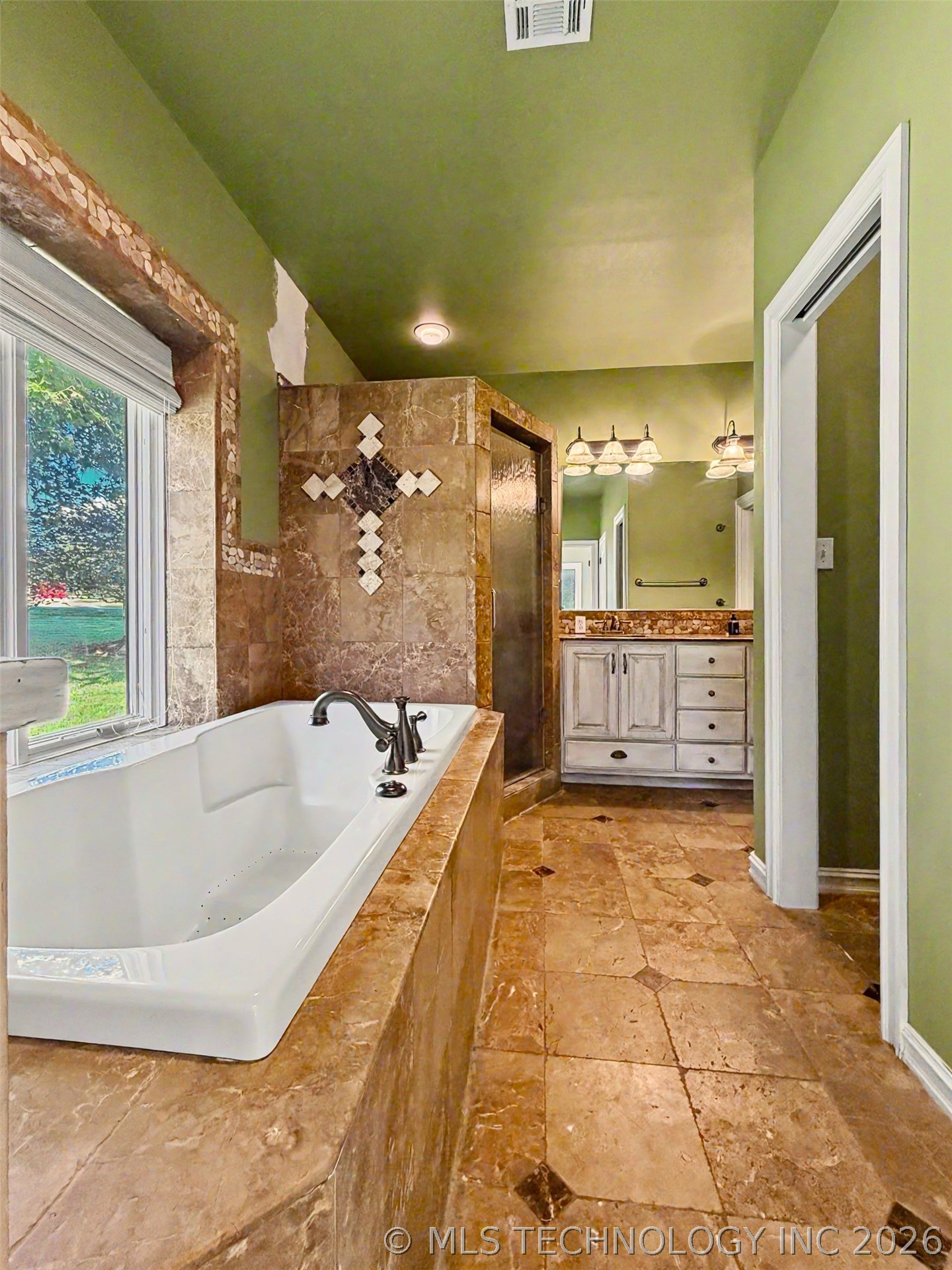 3401 N 17th W Property Photo 15