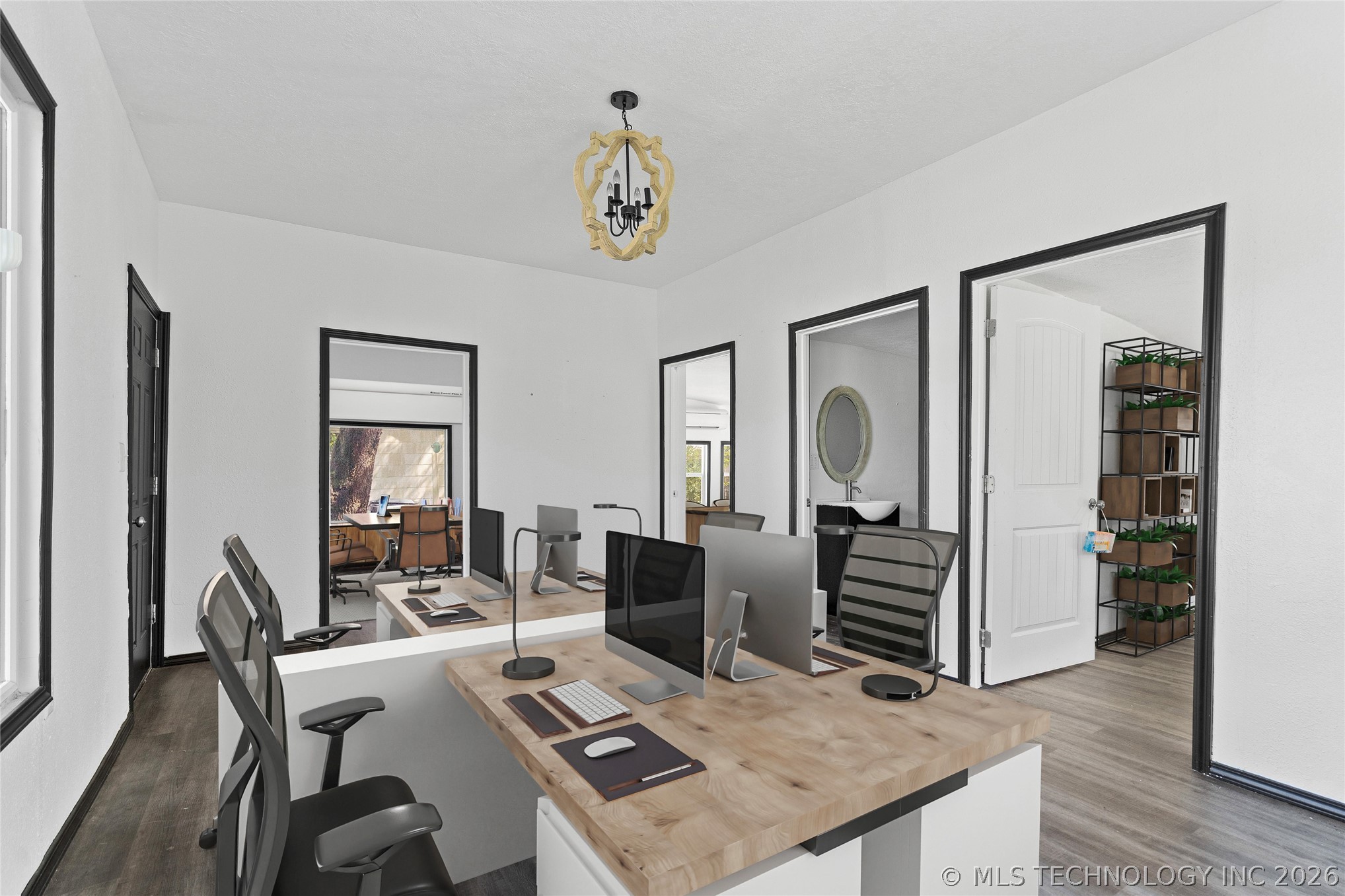 10 5th Avenue Nw Property Photo 2