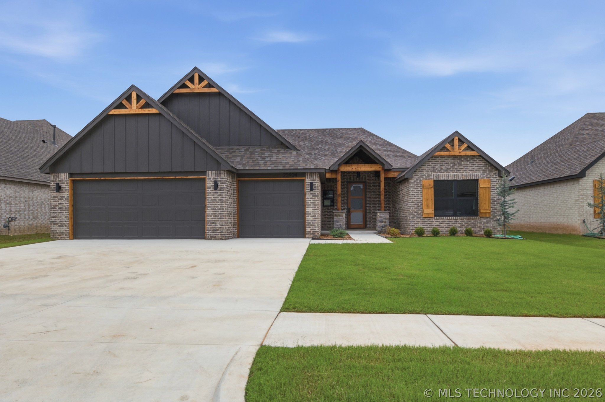 22904 E 106th Place S Property Photo 1