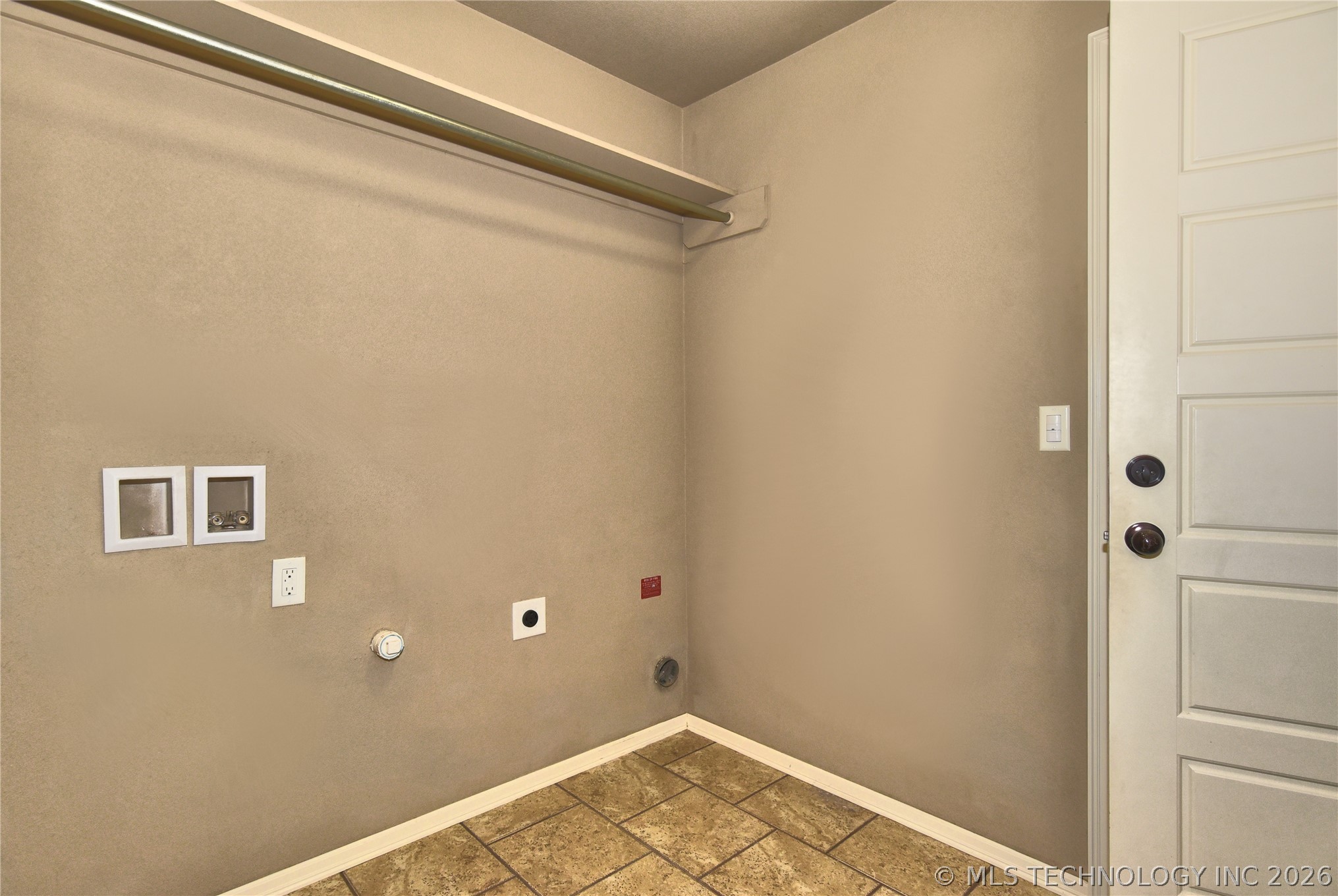17519 E 45th Place Property Photo 28