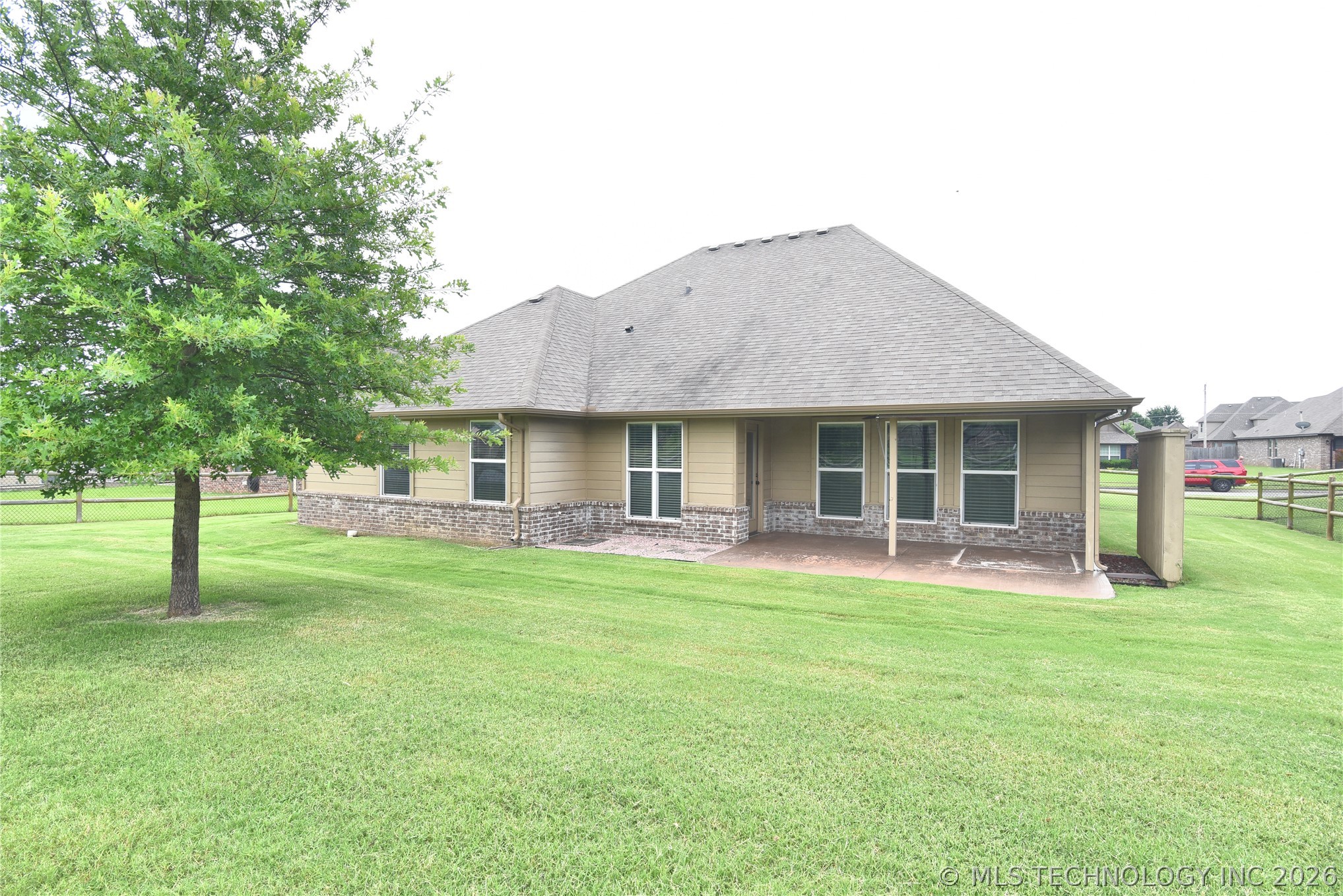 17519 E 45th Place Property Photo 31