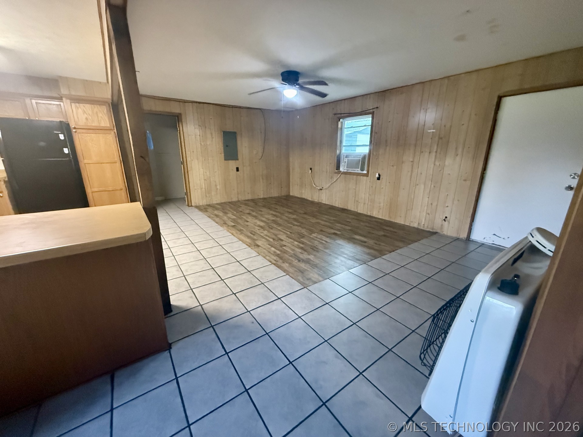 478 E Main Street Property Photo 8