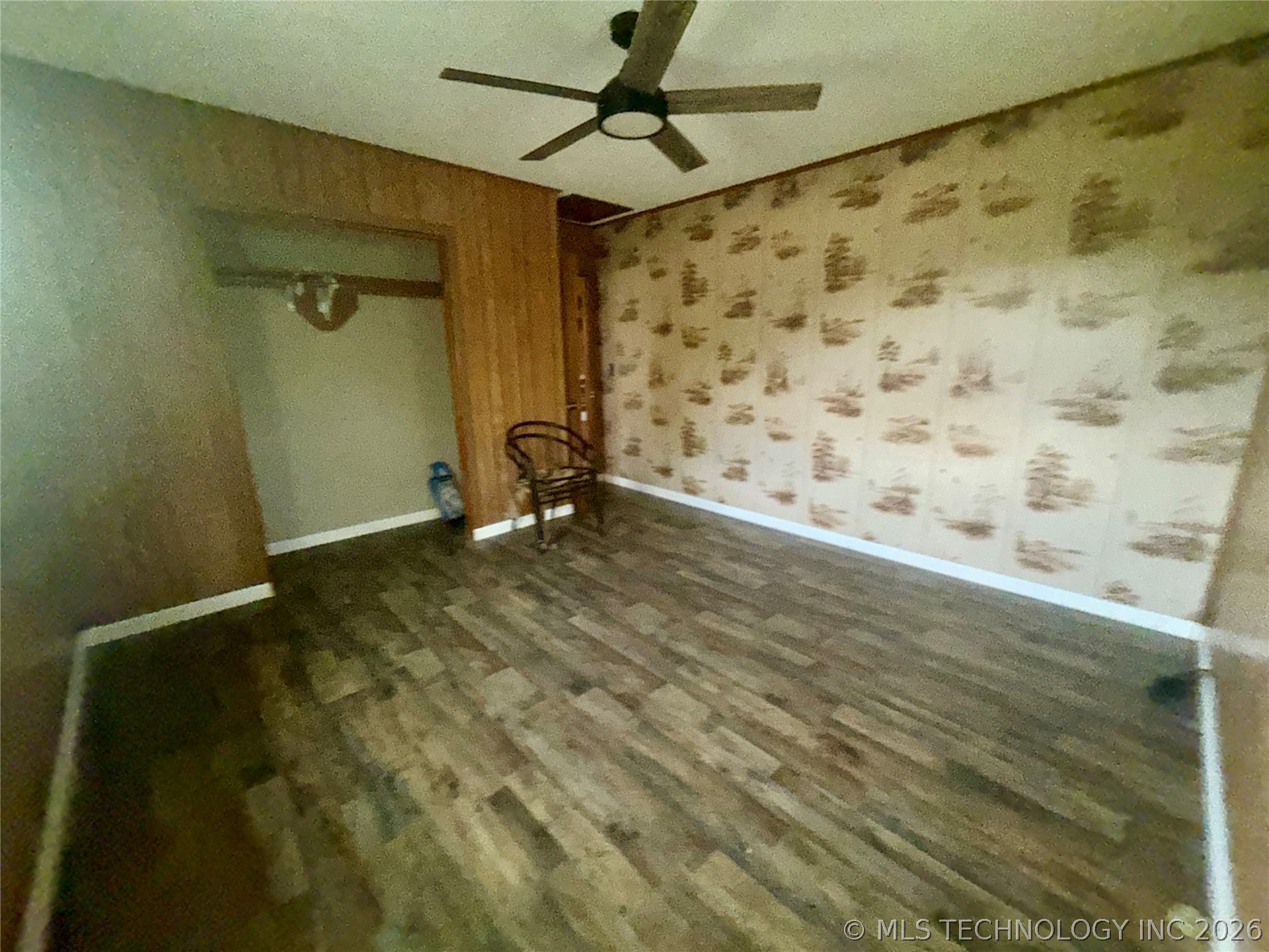 478 E Main Street Property Photo 9