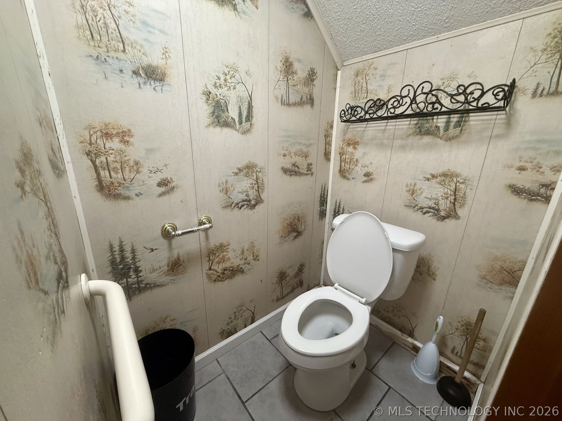 478 E Main Street Property Photo 16