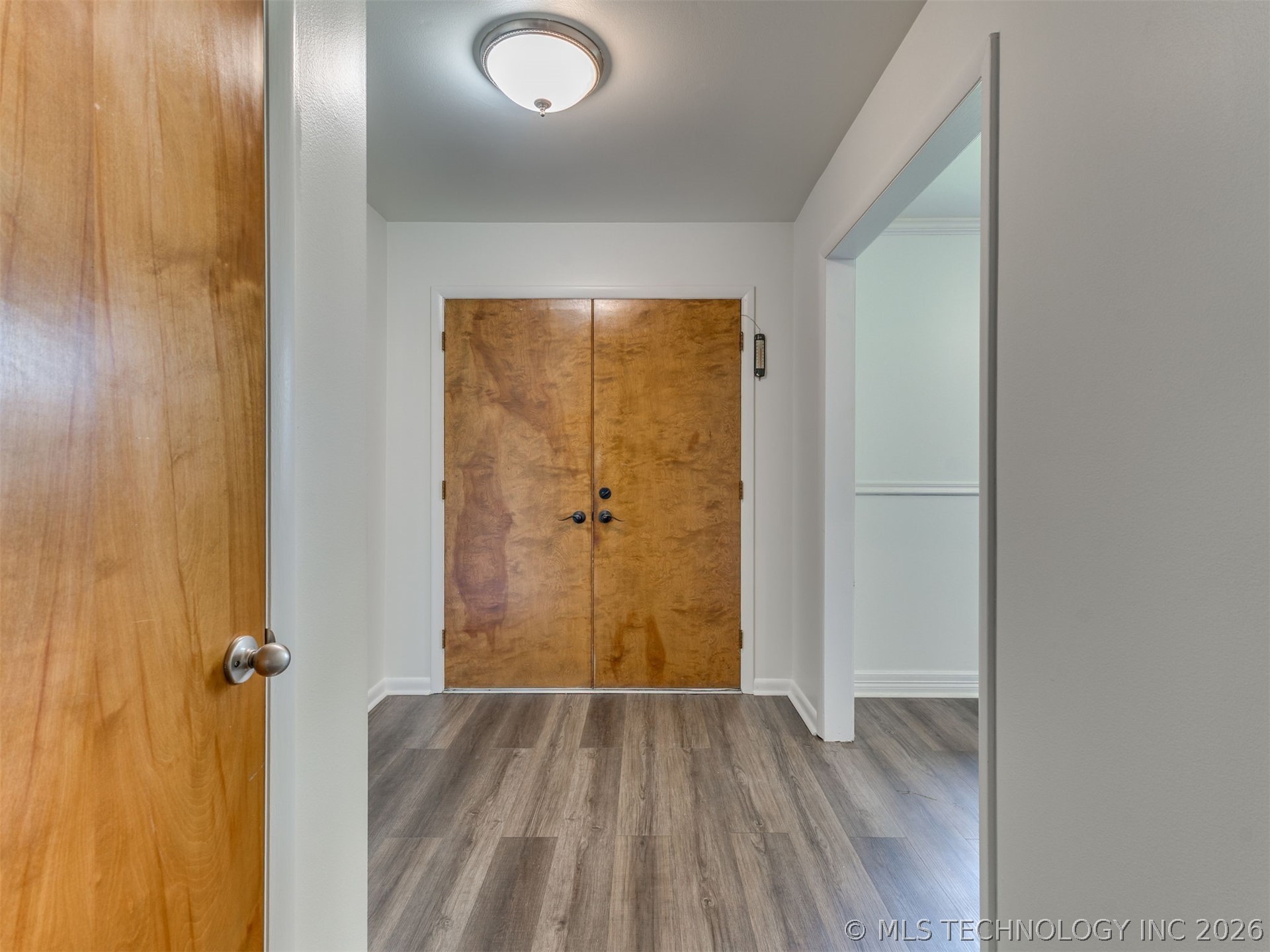 5910 E 36th Street Property Photo 4