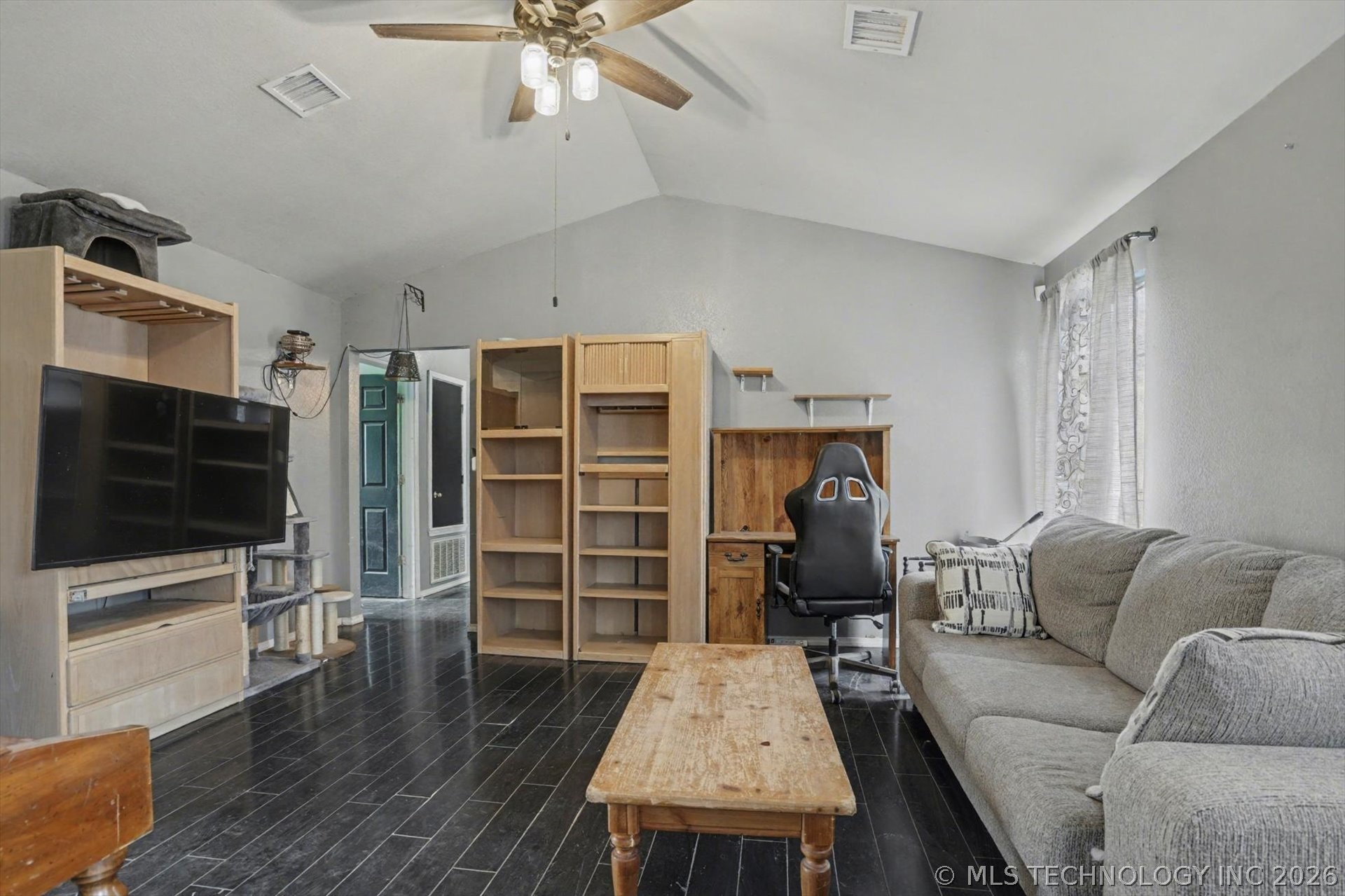9315 N 27th West Avenue Property Photo 6