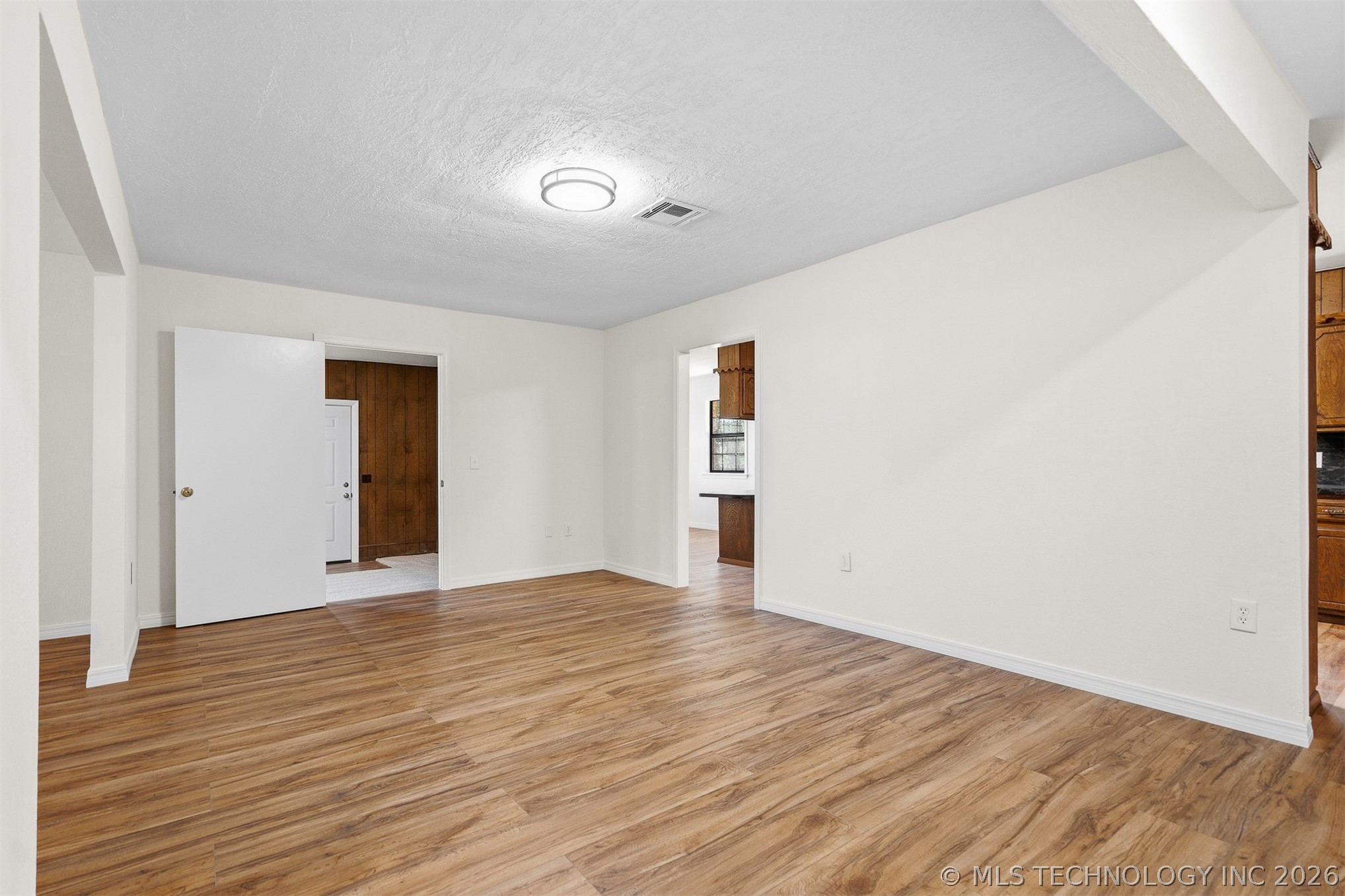 29274 Highway 74 Property Photo 11