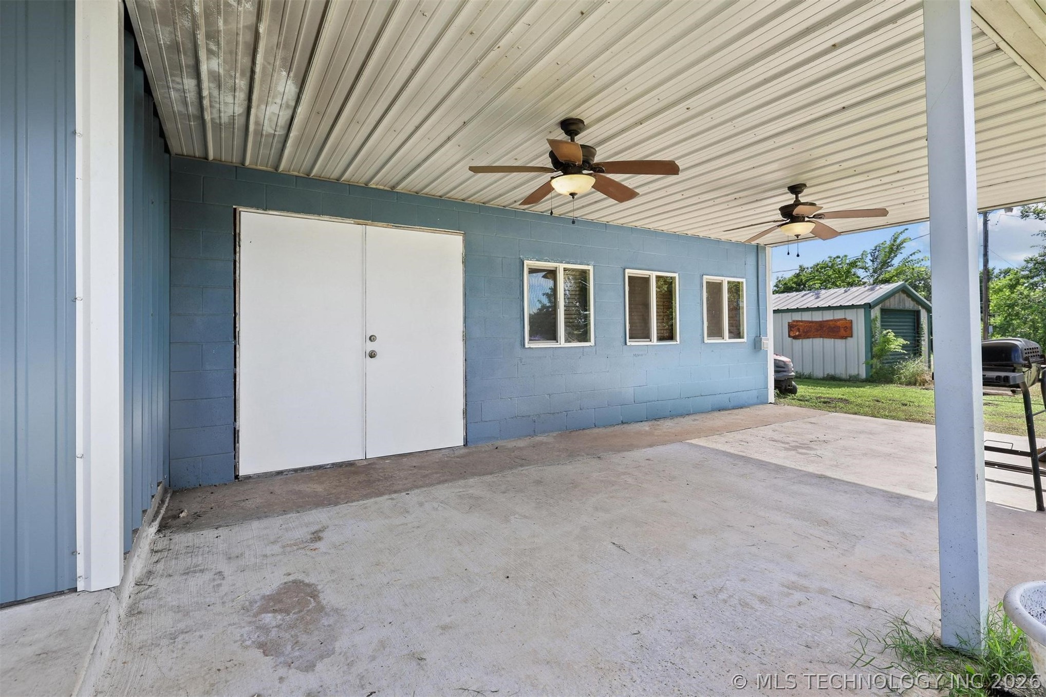 15715 State Road 78 Property Photo 5
