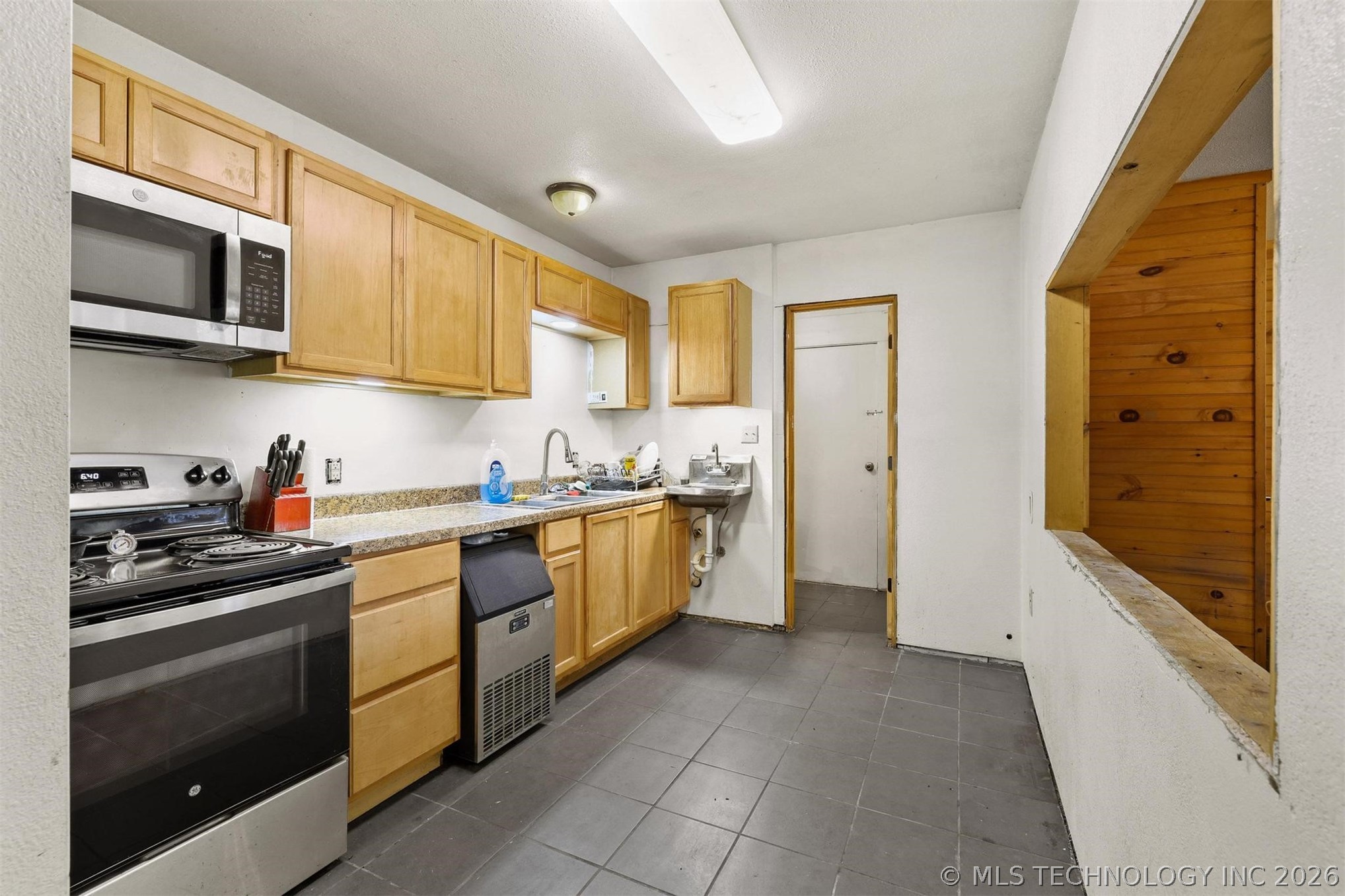 15715 State Road 78 Property Photo 10