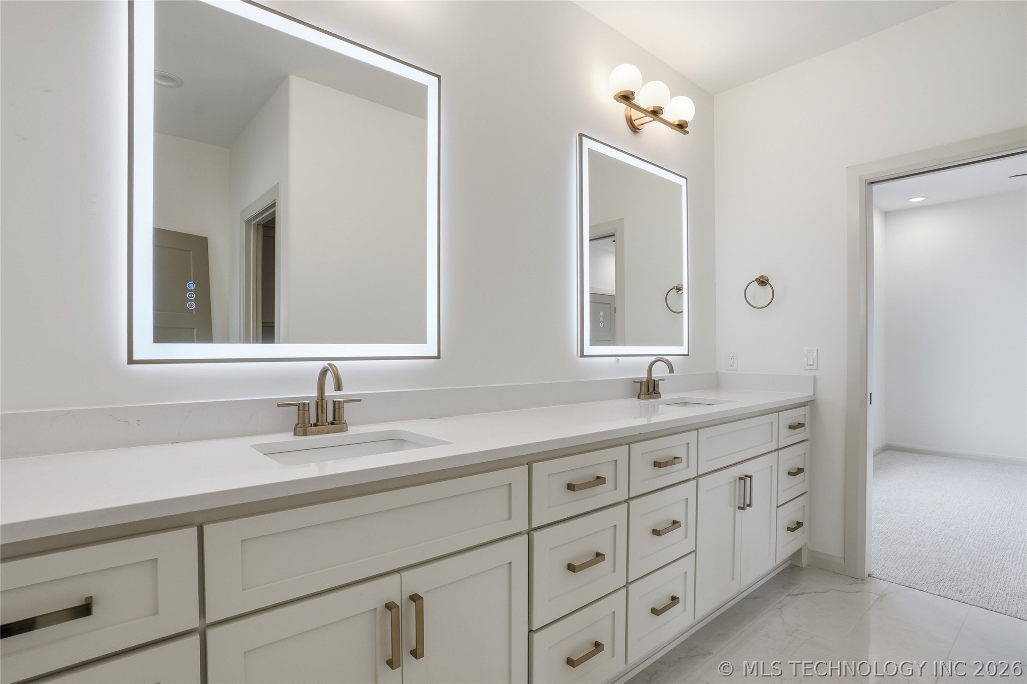 12029 S Vandalia Avenue Property Photo 36