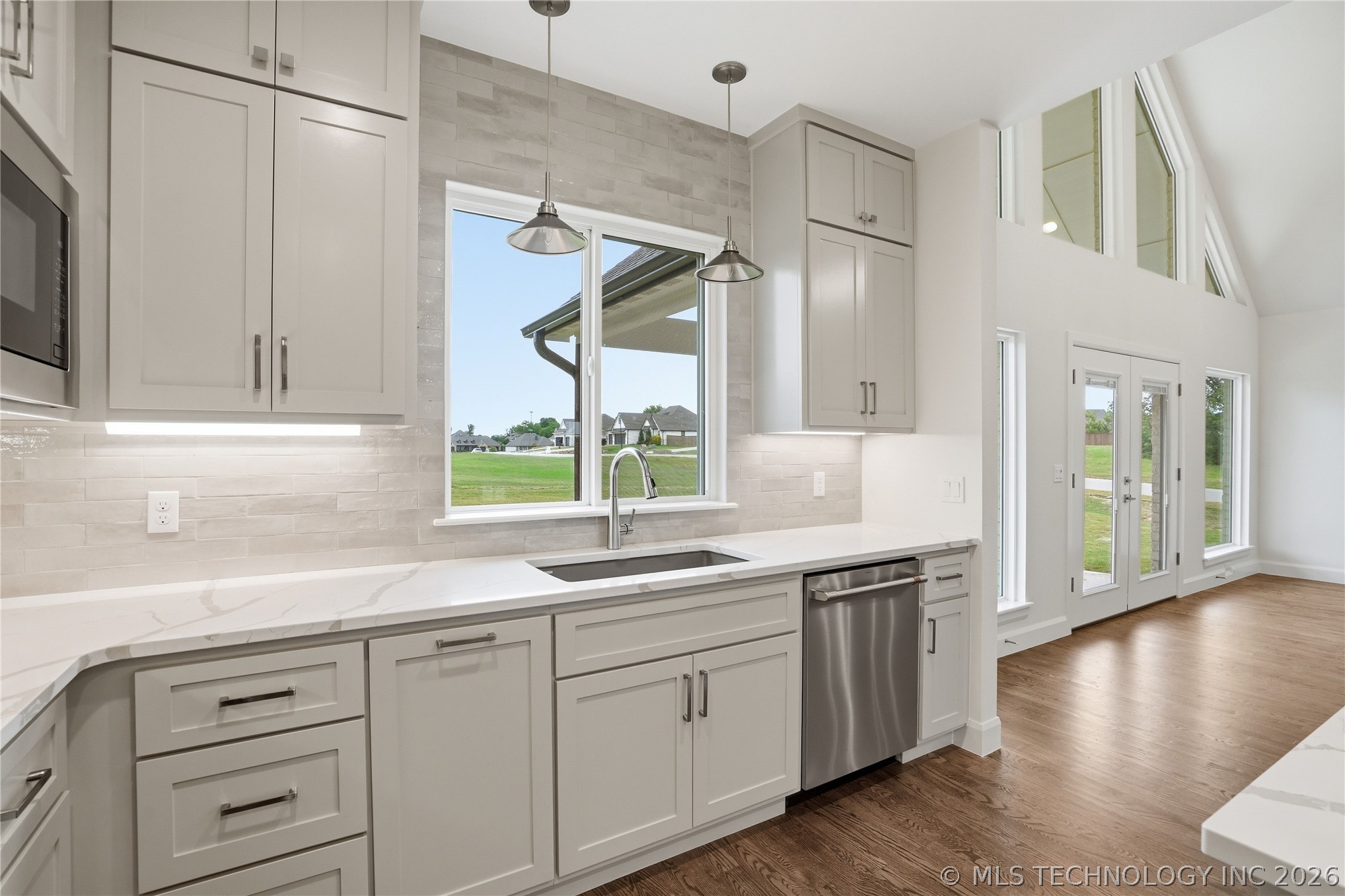 1831 E 44th Street Property Photo 18