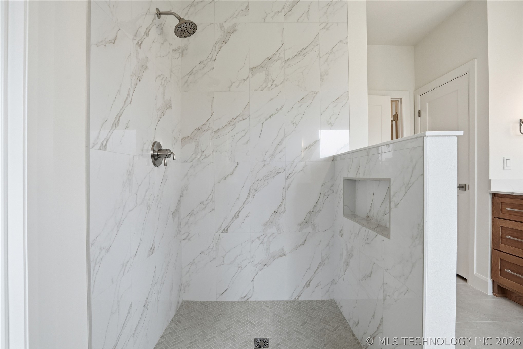 1831 E 44th Street Property Photo 27
