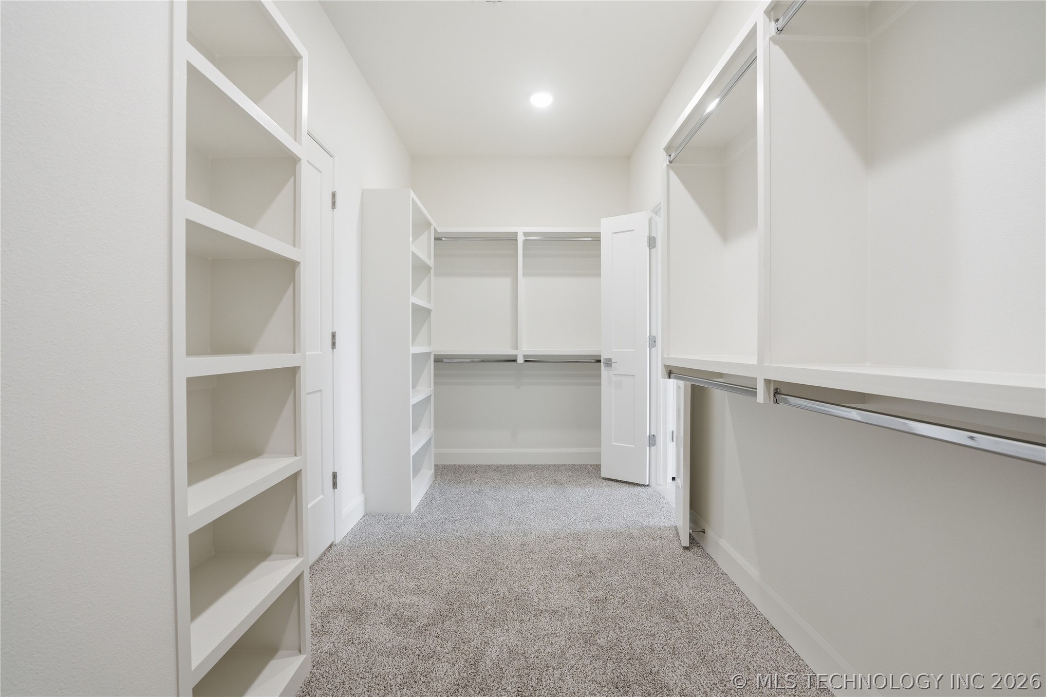 1831 E 44th Street Property Photo 29