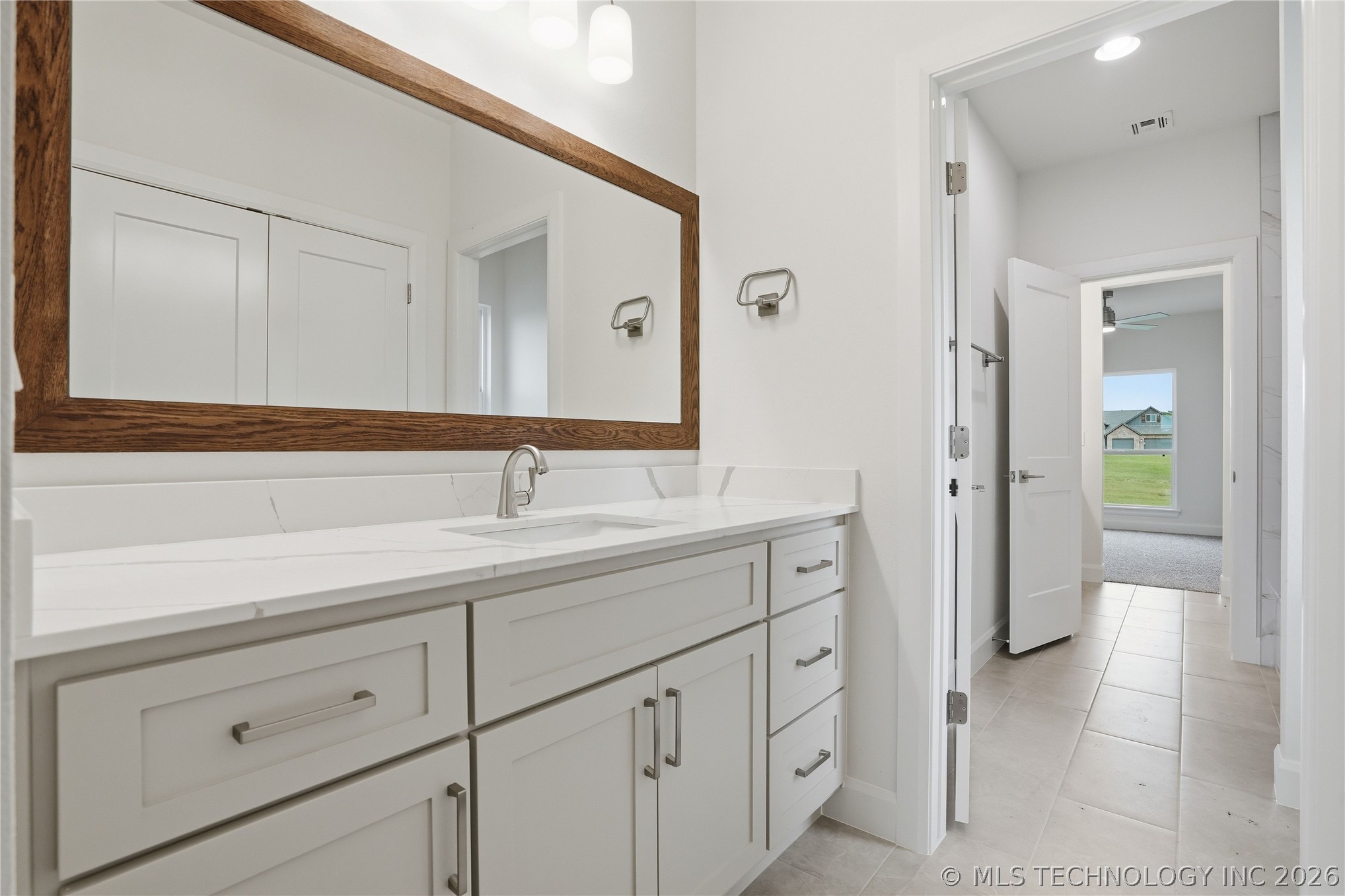1831 E 44th Street Property Photo 32