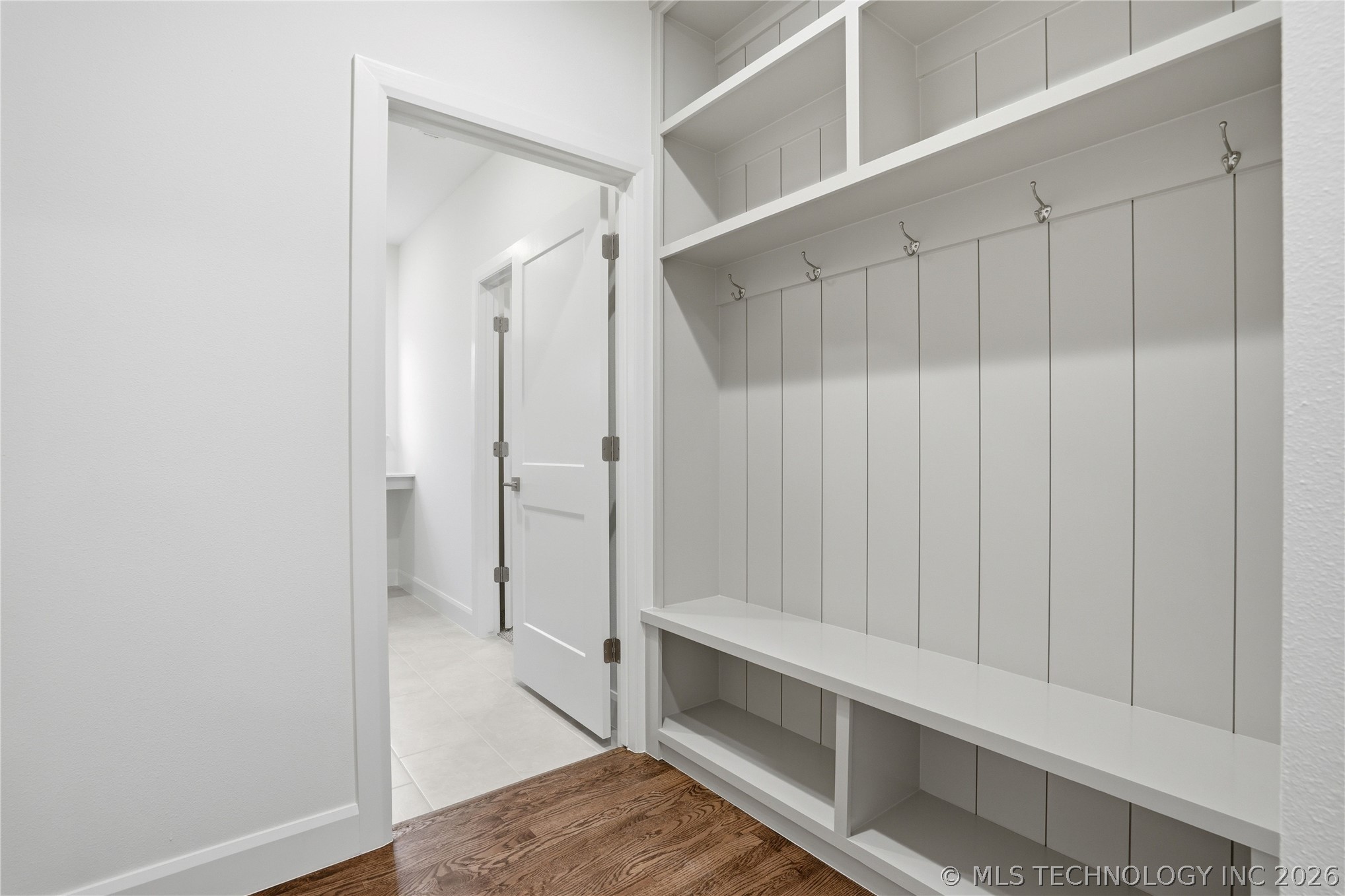 1831 E 44th Street Property Photo 36