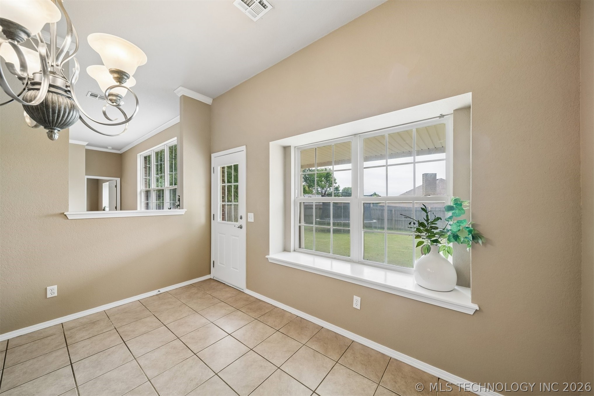 5309 Richmond Drive Property Photo 14