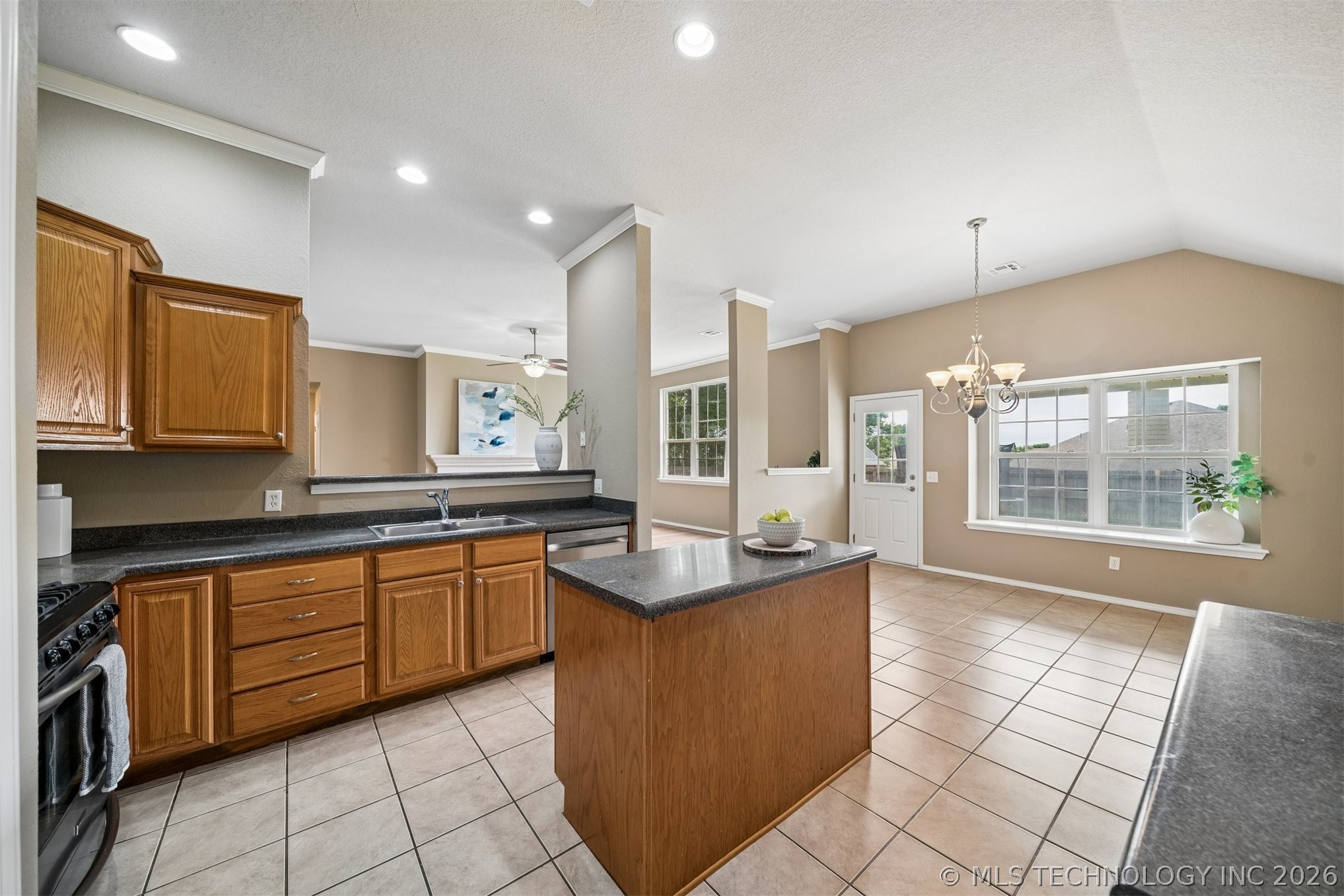 5309 Richmond Drive Property Photo 16