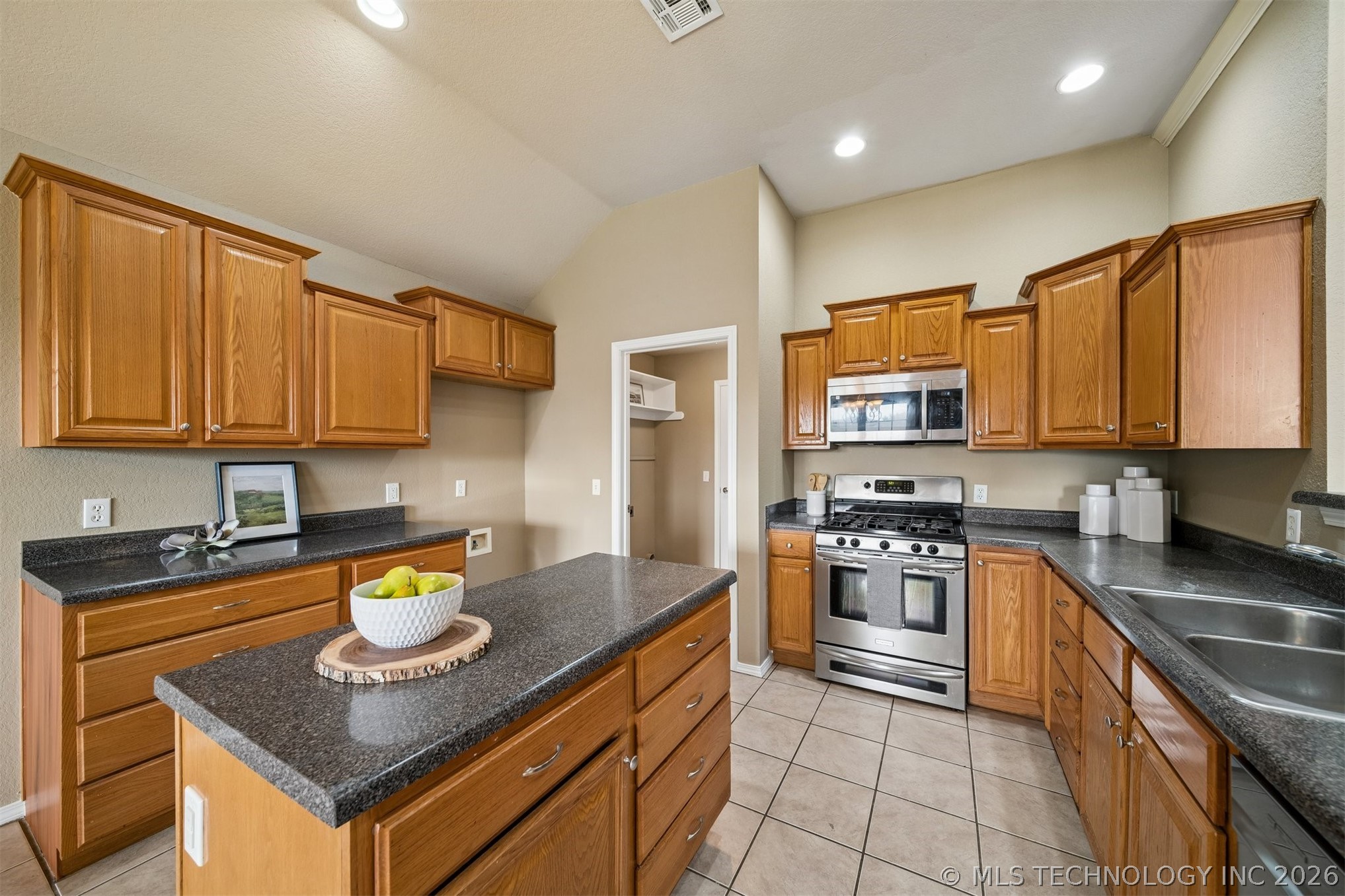 5309 Richmond Drive Property Photo 18
