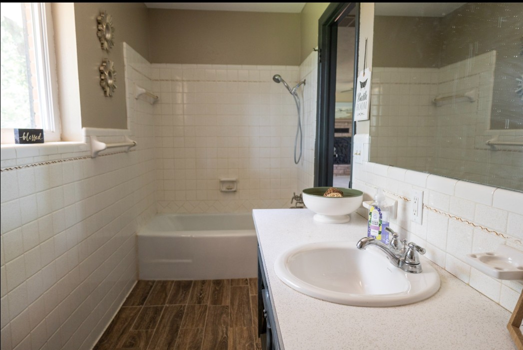 2087 E Mcgill Circle Property Photo 9